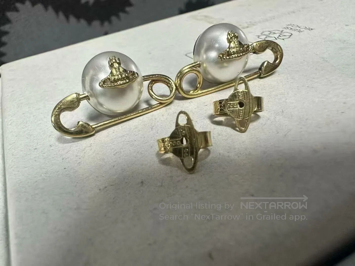 Vivienne Westwood Vivienne Westwood Saturn Pearl Earrings. Size ONE SIZE - 5 Thumbnail