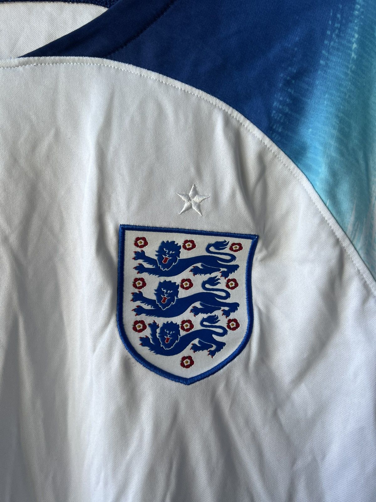 Nike 2022/23 ENGLAND TEAM HOME SOCCER JERSEY FOOTBALL SHIRT 2XL Size US XXL / EU 58 / 5 - 5 Thumbnail