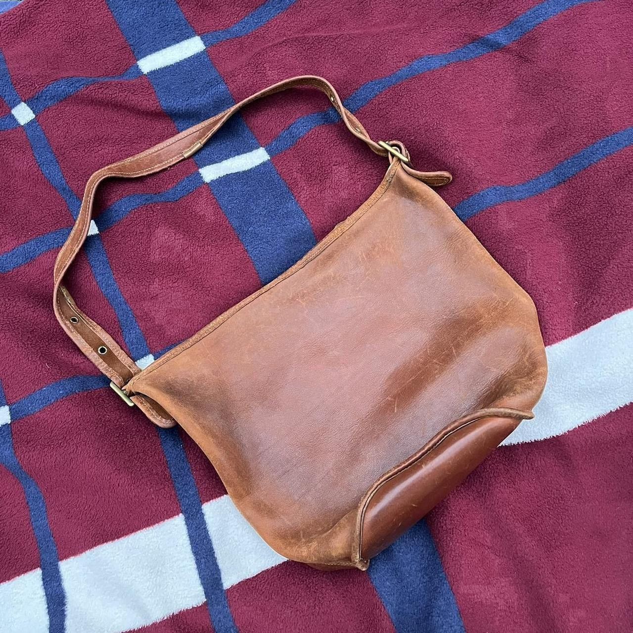 Coach Vintage Coach large Brown Leather Shoulder bucket buckle Size ONE SIZE - 1 Thumbnail