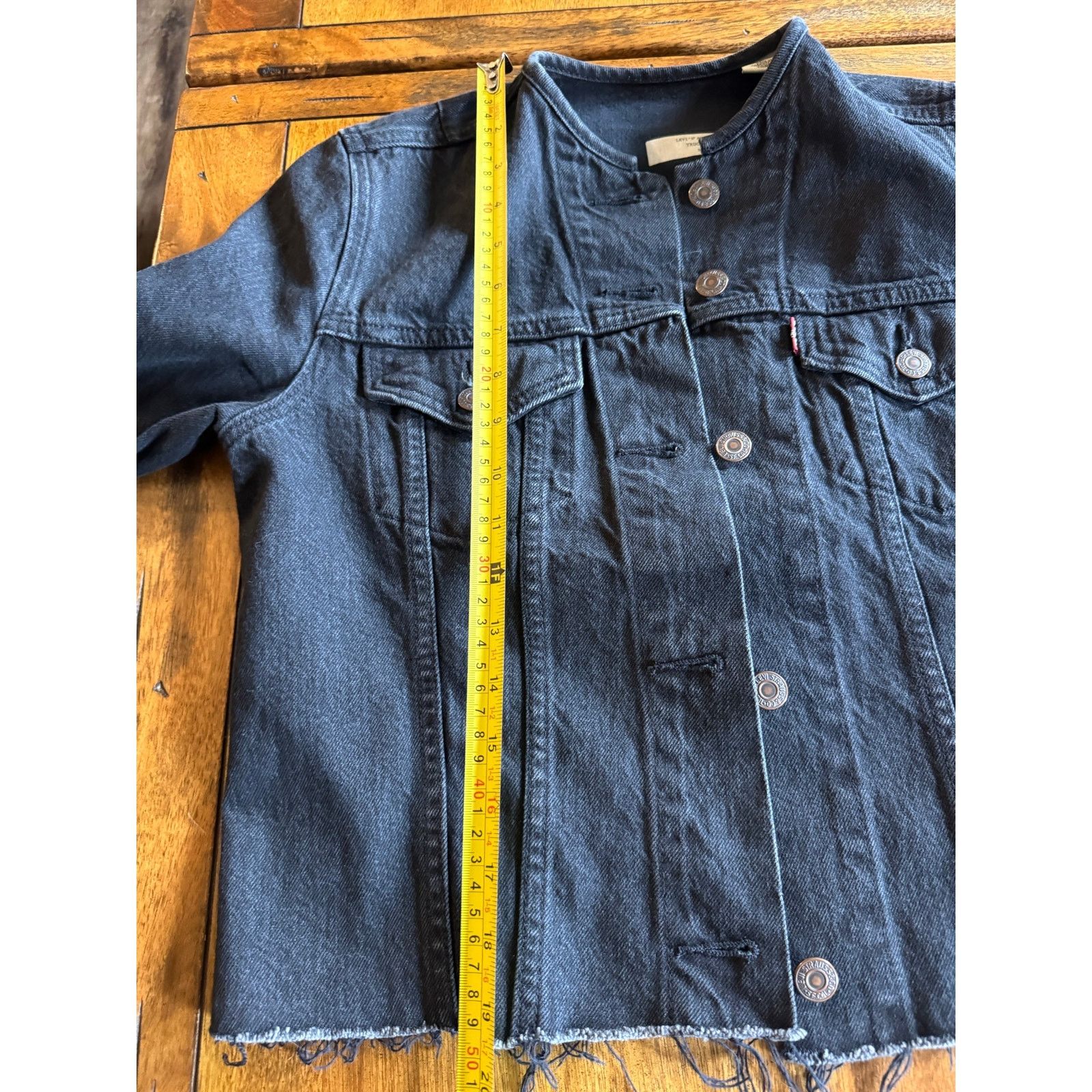 Levi's Levi’s Altered Trucker Black Cropped Denim Jacket Small Size S / US 4 / IT 40 - 8 Thumbnail