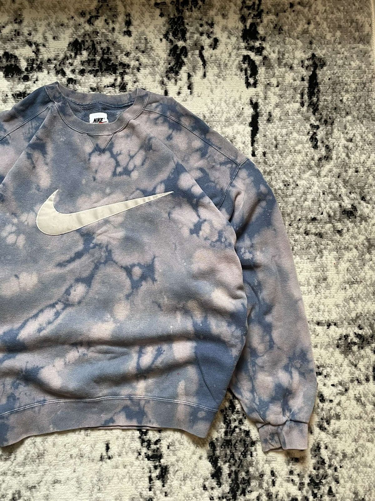 Nike × Vintage Nike Vintage Tie Die Big Center Logo Sweater 80s Bagy Fit Size US XL / EU 56 / 4 - 2 Thumbnail
