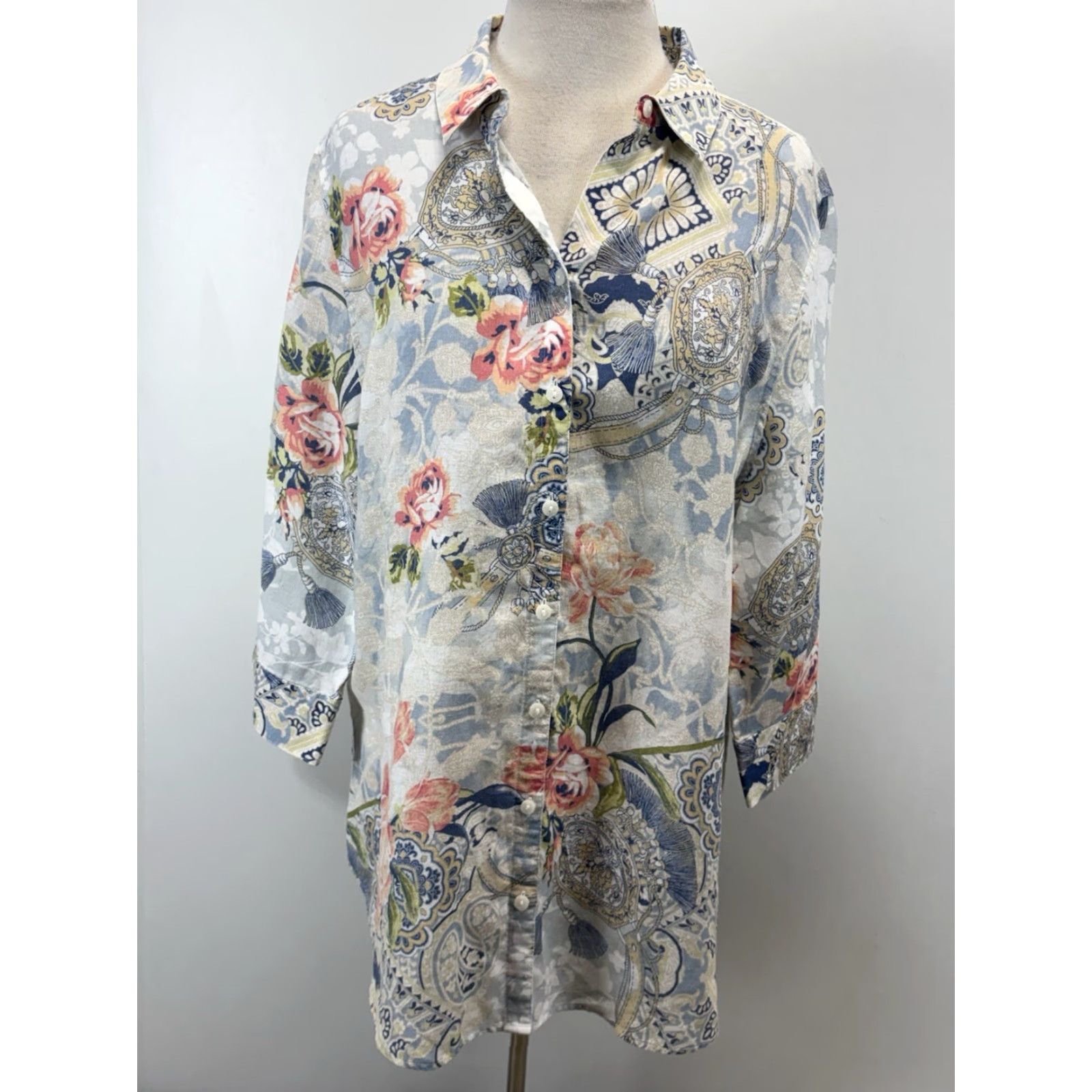 Vintage Chicos No Iron Linen Tunic Shirt Women’s XL Blue Floral Paisley Button Up Shirt Size XL / US 12-14 / IT 48-50 - 2 Thumbnail