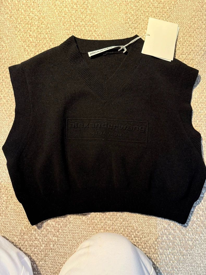 Alexander Wang Alexander Wang Logo Embossed Cropped Vest - dmc Size US XS / EU 42 / 0 - 1 Thumbnail
