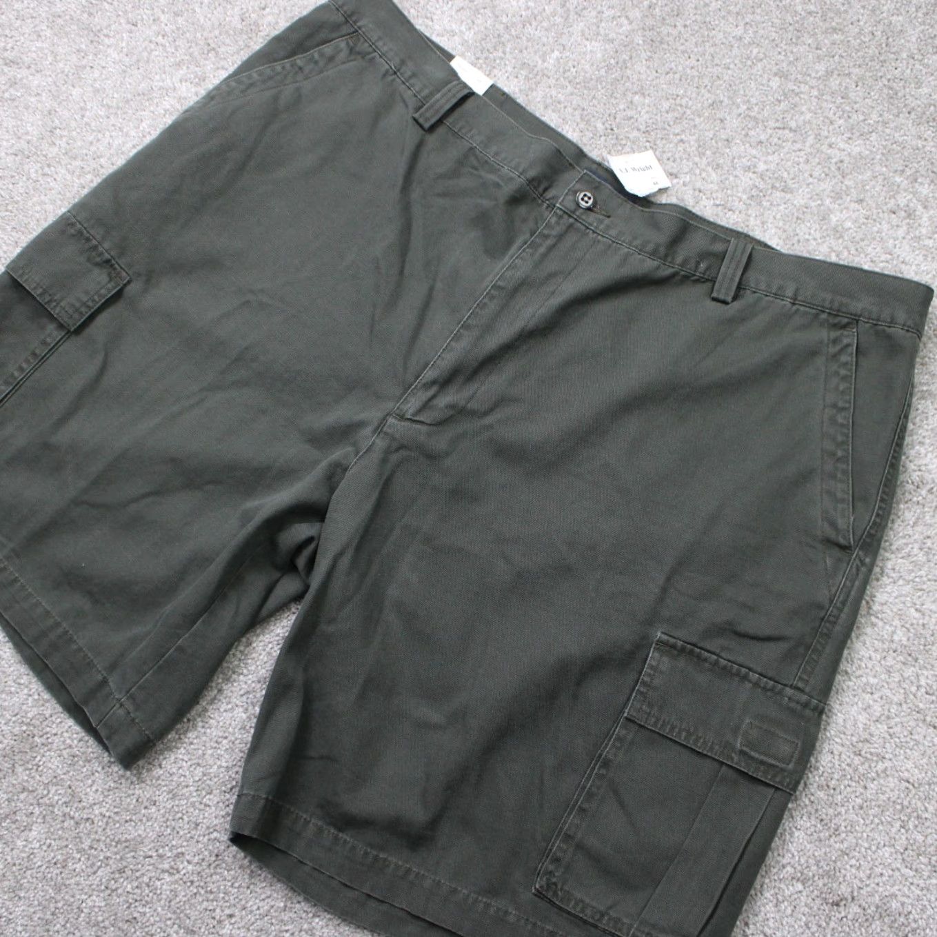 Dockers DOCKERS Chino Shorts Cargo Flat Front 9.5" Inseam GreenMens 44 Cotton Canvas Pockets Size US 44 / EU 60 - 3 Thumbnail