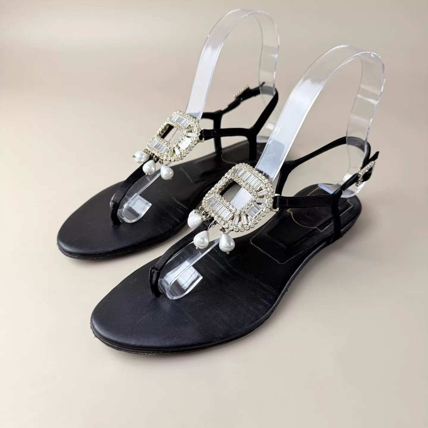 Roger Vivier Roger Vivier blk cryst bck sandals 35 95 YLP4915 Size US 4.5 / IT 34.5 - 1 Thumbnail