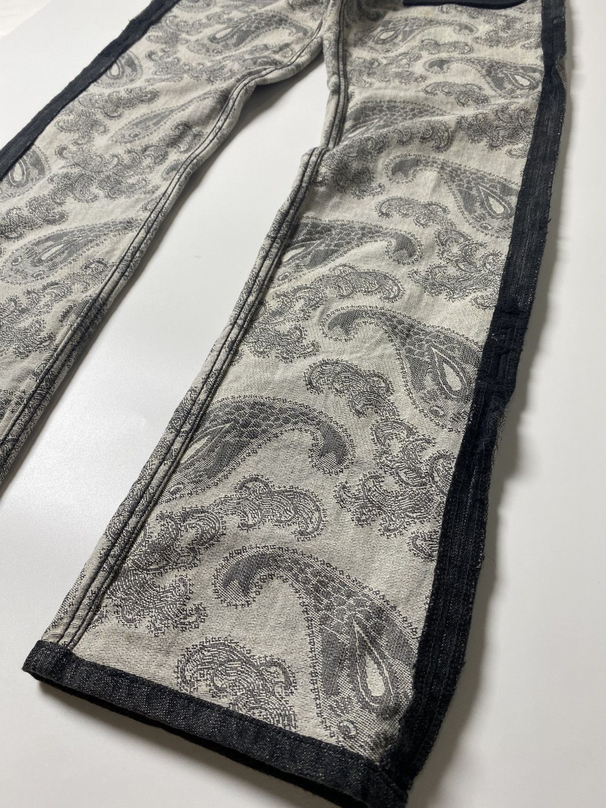 Issey Miyake SS11 ISSEY MIYAKE MEN APOC PAISLEY JACQUARD DONUT PATCHWORK Size US 32 / EU 48 - 6 Thumbnail
