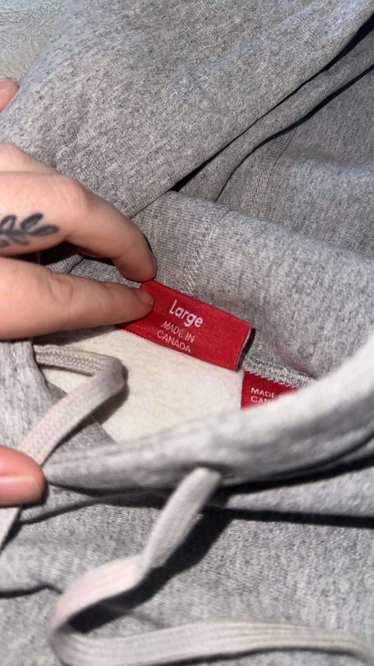 Supreme 2012 Red on Grey Box Logo Size US L / EU 52-54 / 3 - 3 Thumbnail