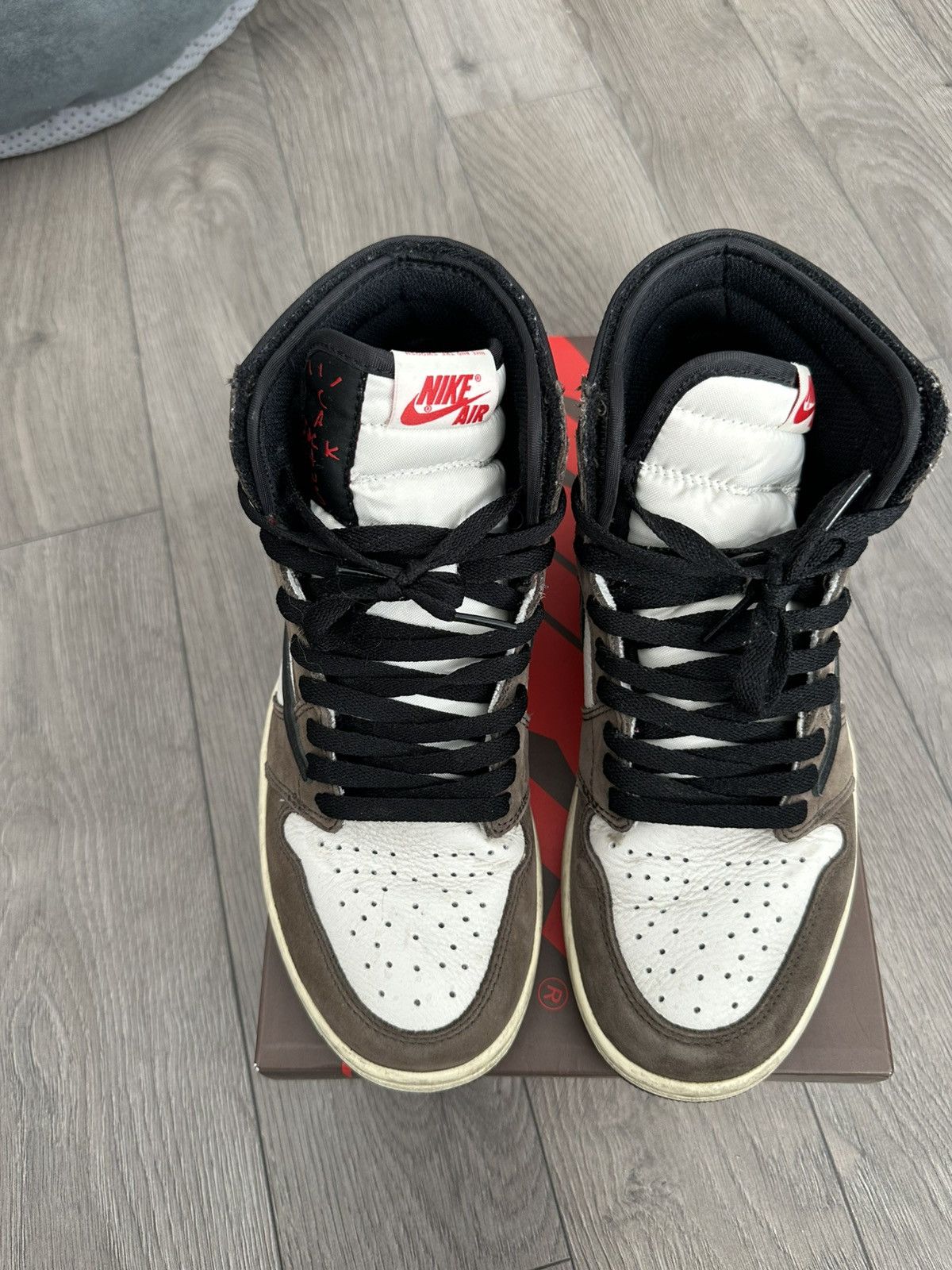 Jordan Brand × Nike × Travis Scott Travis Scott Jordan 1 OG size 8 Size US 8 / EU 41 - 3 Thumbnail