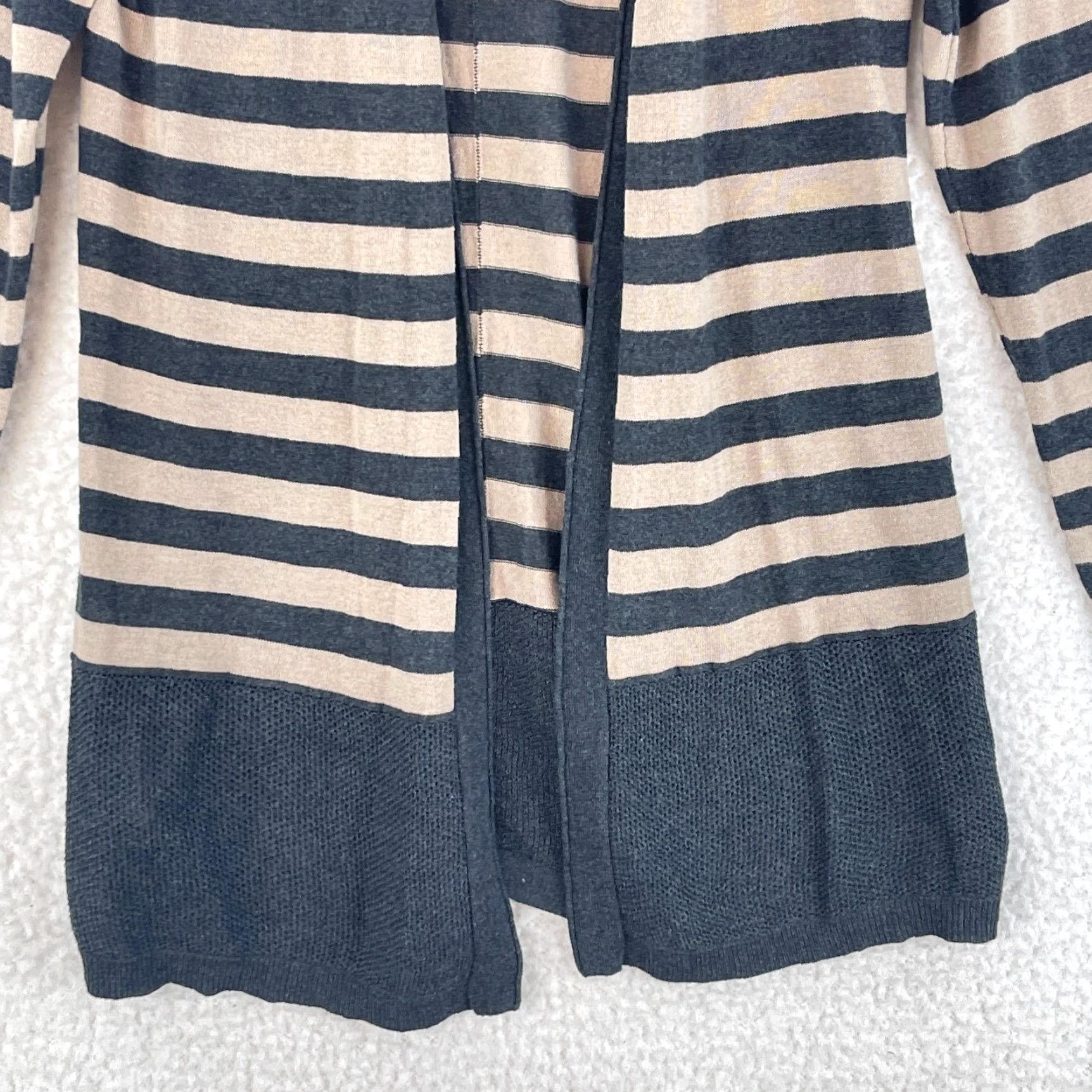 Loft LOFT Ann Taylor Gray Tan Striped Cardigan Sweater Womens Long Sleeve Size M Size M / US 6-8 / IT 42-44 - 6 Thumbnail