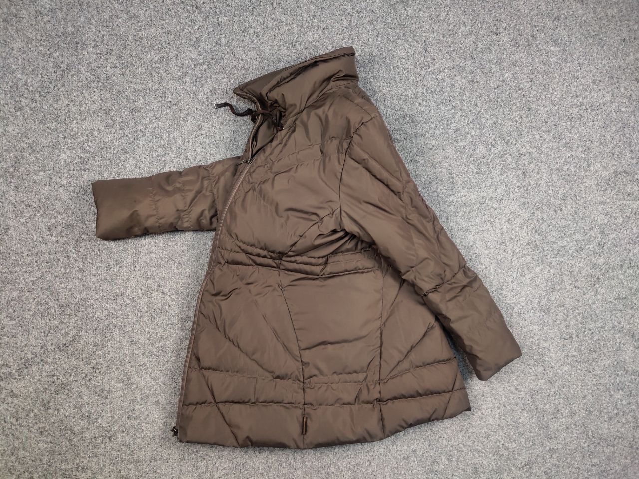 Moncler Vintage Moncler Down Puffer quality Brown Women's Jacket Size L / US 10 / IT 46 - 14 Thumbnail