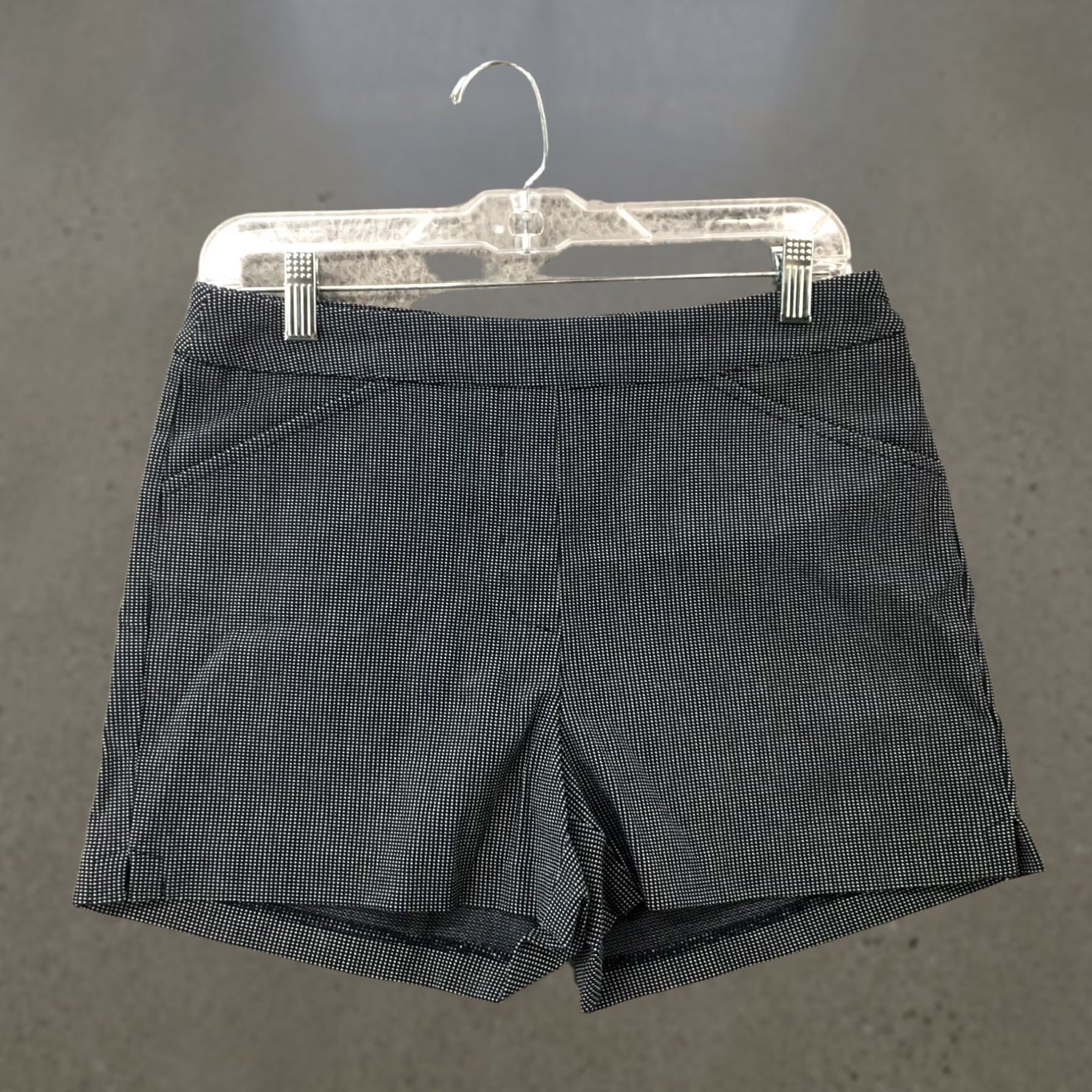 Vintage Tribal High Waist Shorts Womens 10 Black Dotted Flat Front Pull On Casual Size 32" / US 10 / IT 46 - 1 Thumbnail