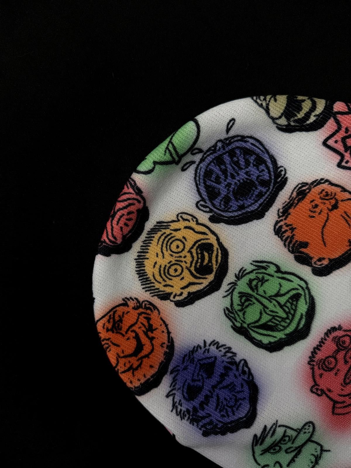 Japanese Brand Vintage-Inspired Graffiti Face Print No Cuff Knit Beanie Hat Size ONE SIZE - 4 Thumbnail