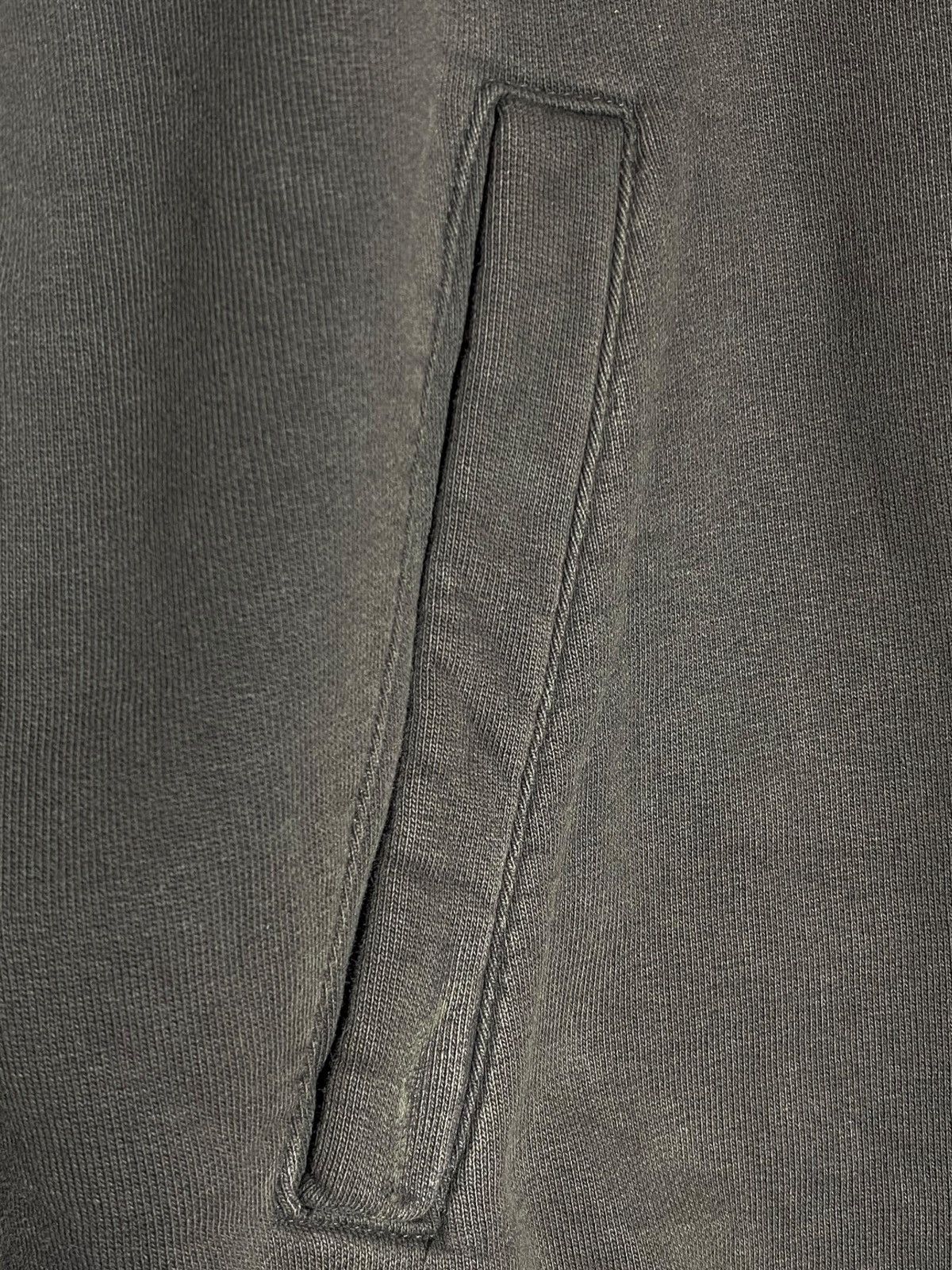 Carhartt 🔥 00s CARHARTT VINTAGE FADED BLACK ZIP SWEATSHIRT WORKWEAR Size US L / EU 52-54 / 3 - 9 Thumbnail
