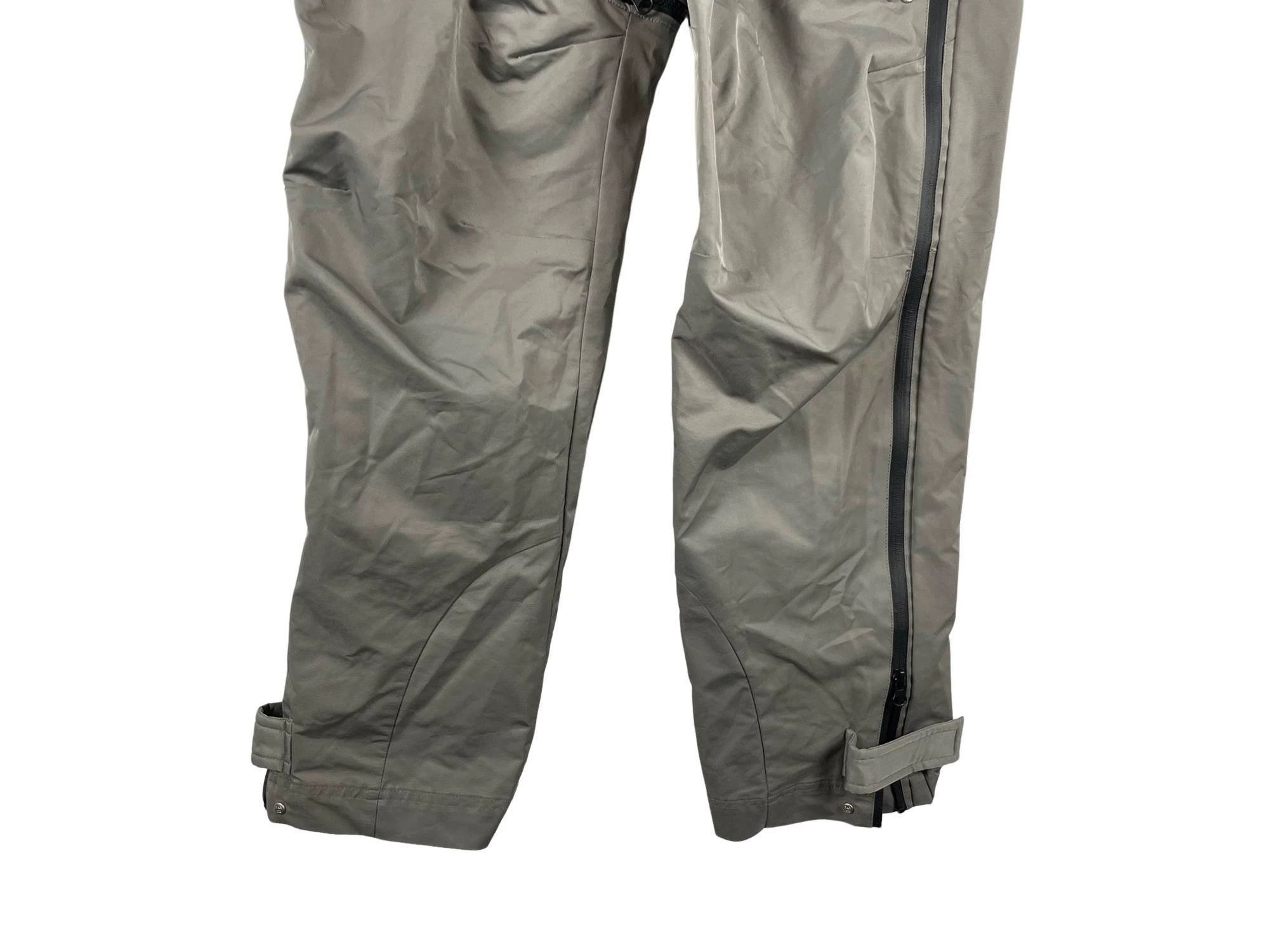 Other Far Archive Nylon 2-in-1 Back-Zip Cargo Pants Size 2 A+ Size US 32 / EU 48 - 4 Thumbnail