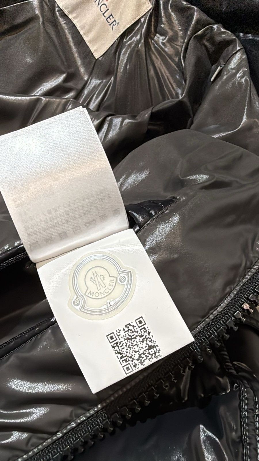 Moncler New Moncler Maya With Tags (4/L) Size US L / EU 52-54 / 3 - 8 Thumbnail