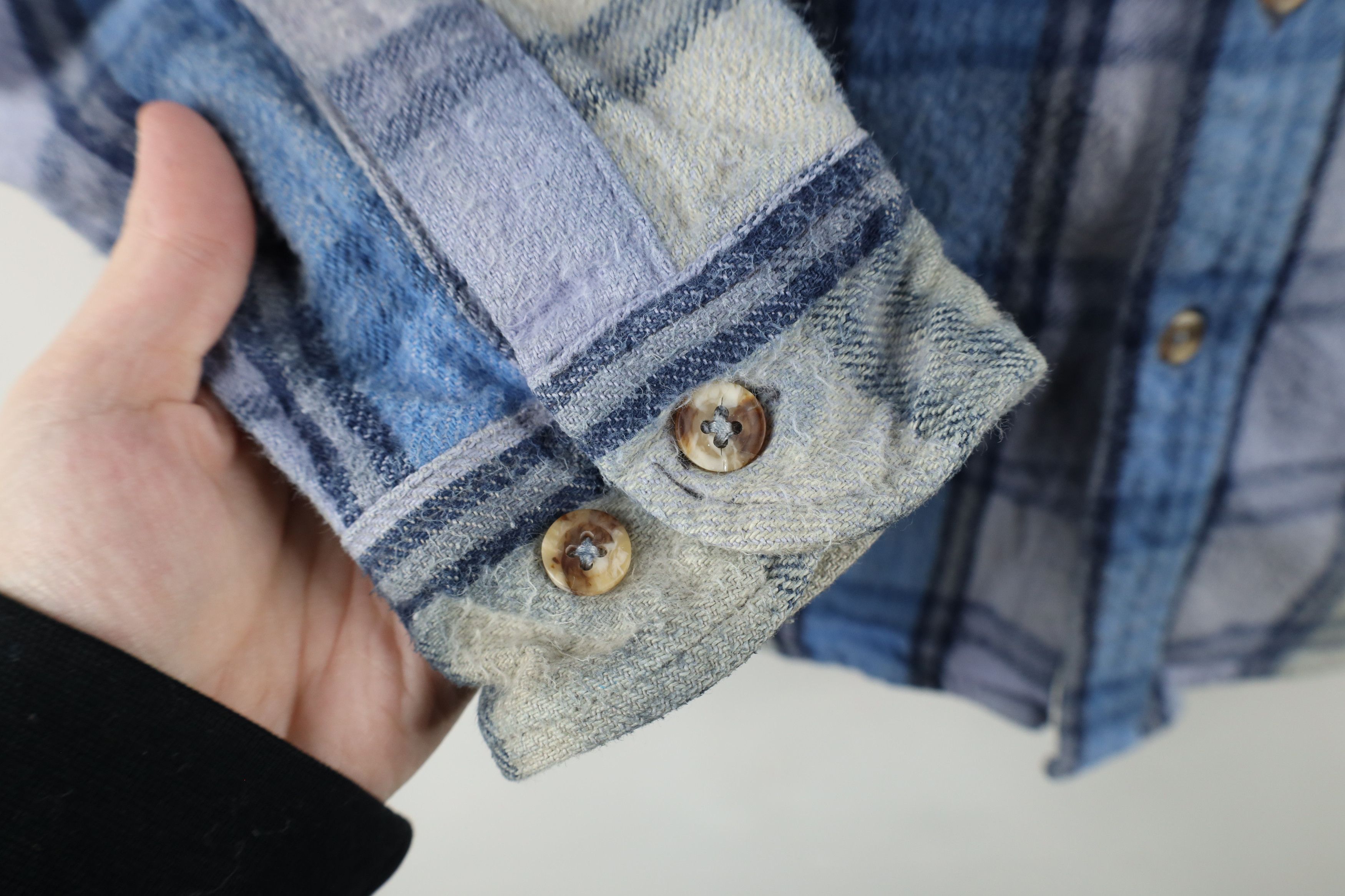 Vintage Vintage 90s Streetwear Heavyweight Button Shirt Plaid Size US L / EU 52-54 / 3 - 4 Thumbnail