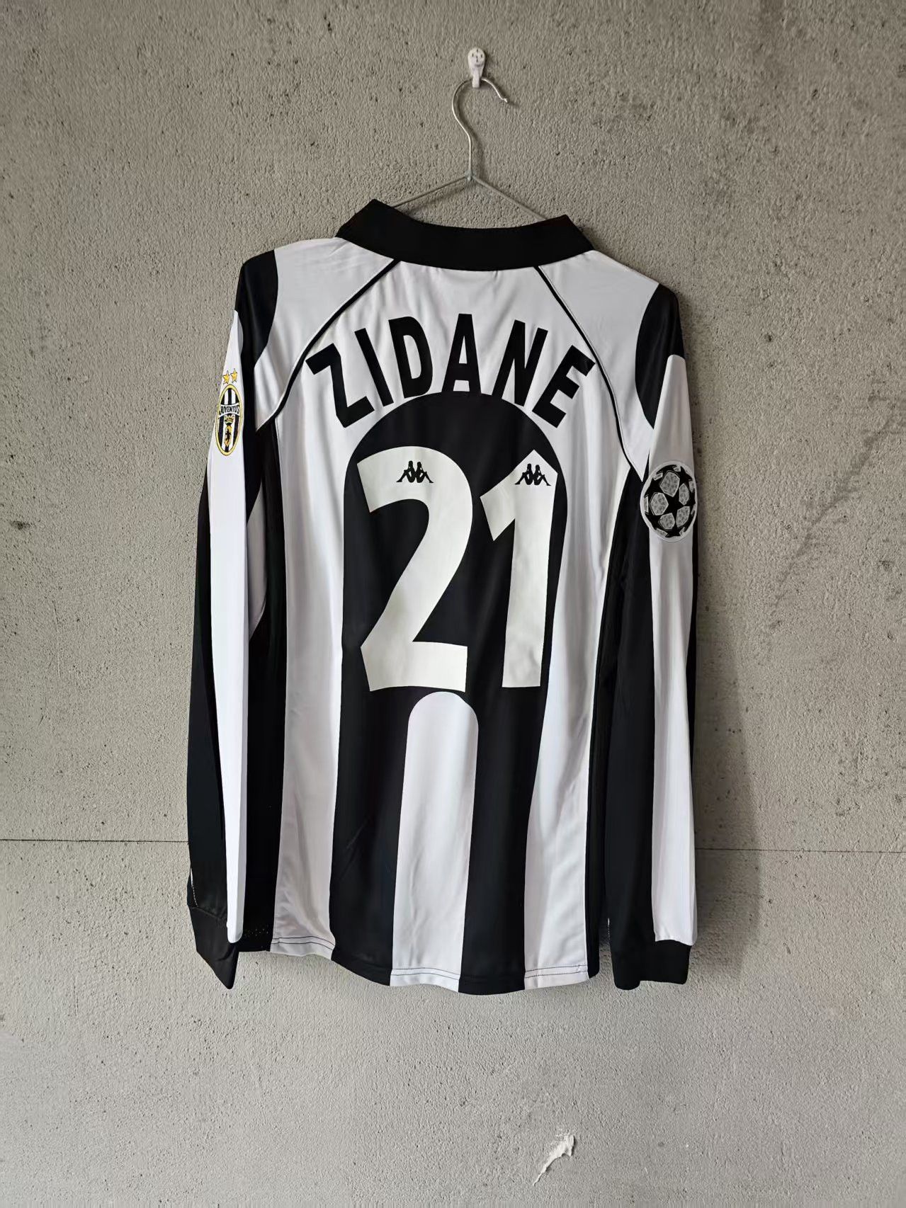 Other Juventus #21 Zidane Jersey 1997 1998 Size US S / EU 44-46 / 1 - 1 Thumbnail