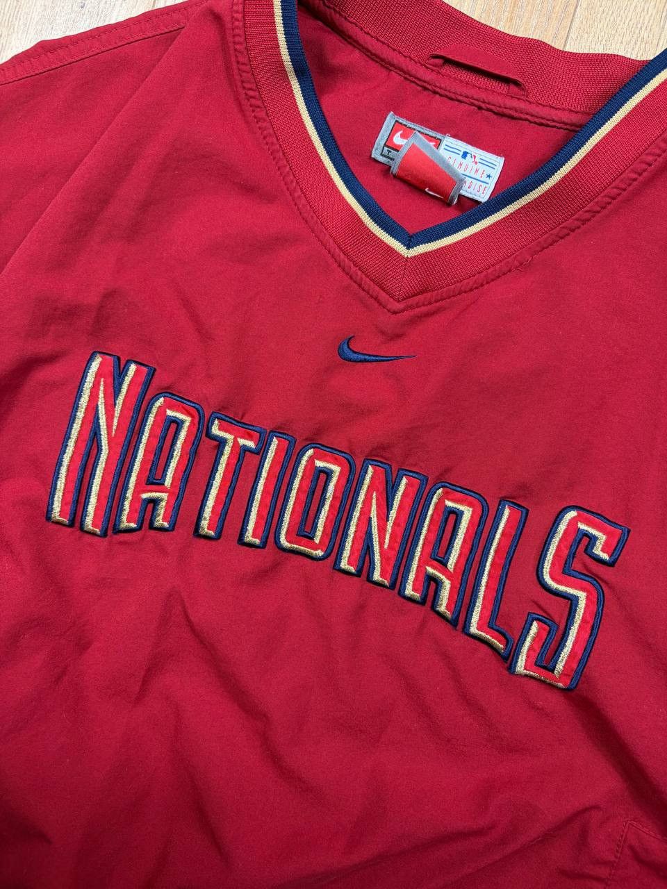 Nike 00’s NIKE NATIONALS CENTER SWOOSH Y2K V-NECK Size US S / EU 44-46 / 1 - 2 Thumbnail