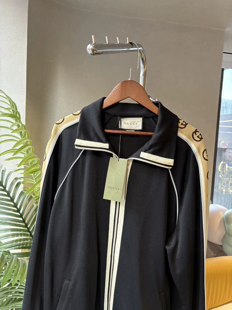 Gucci Gucci Men's and women's same sports jacket 2502-Nextarrow Size US M / EU 48-50 / 2 - 4 Thumbnail