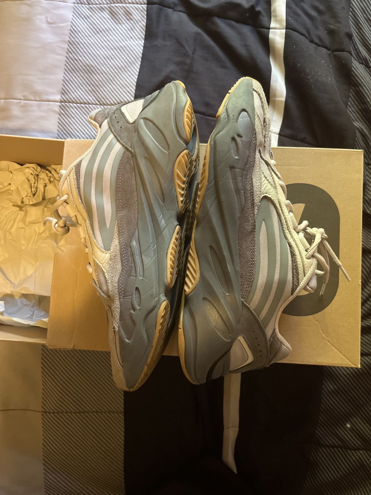Yeezy Yezzy 700 v2 tephra Size US 11.5 / EU 44-45 - 1 Thumbnail