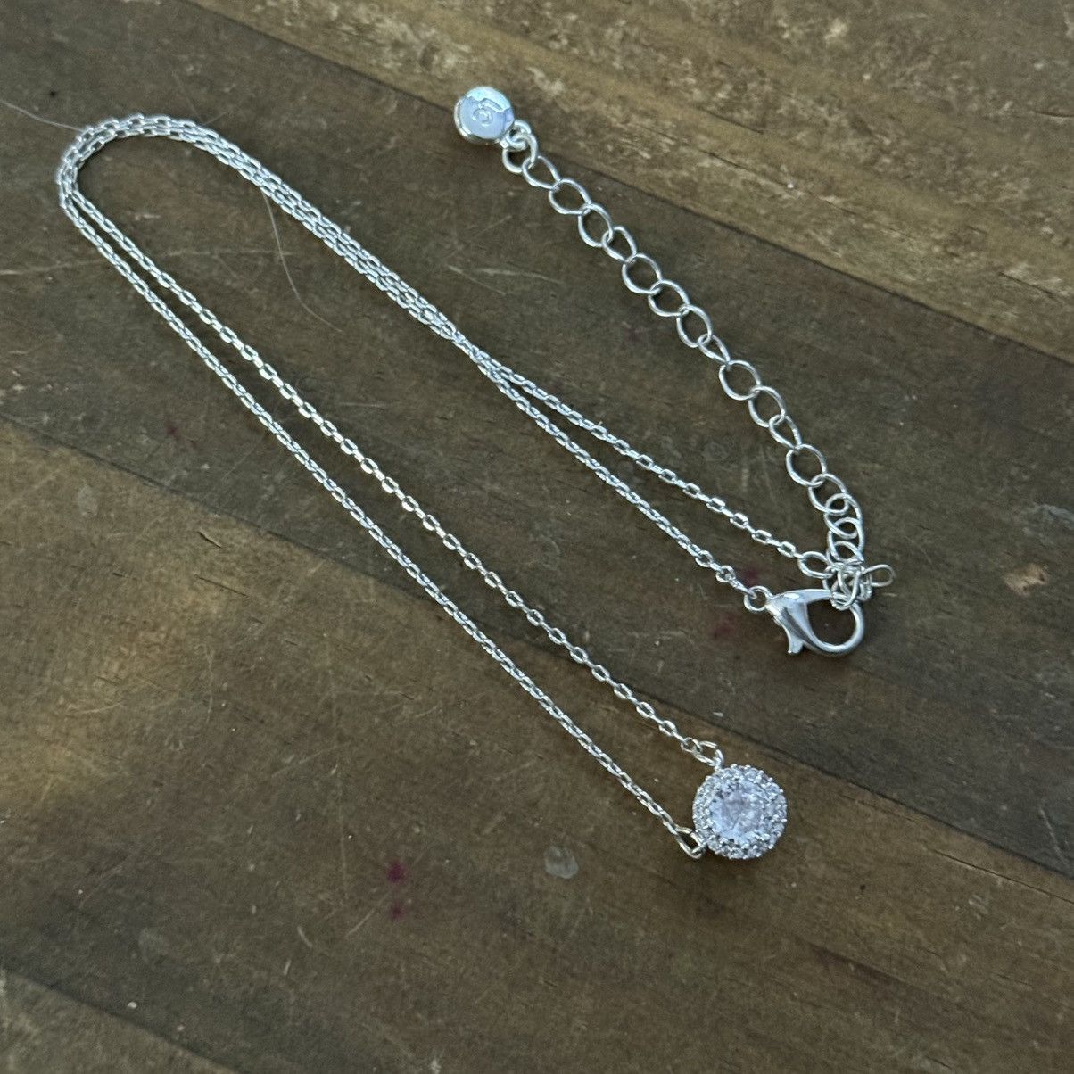 Liz Claiborne Liz Claiborne dainty halo pendant necklace Size ONE SIZE - 3 Thumbnail