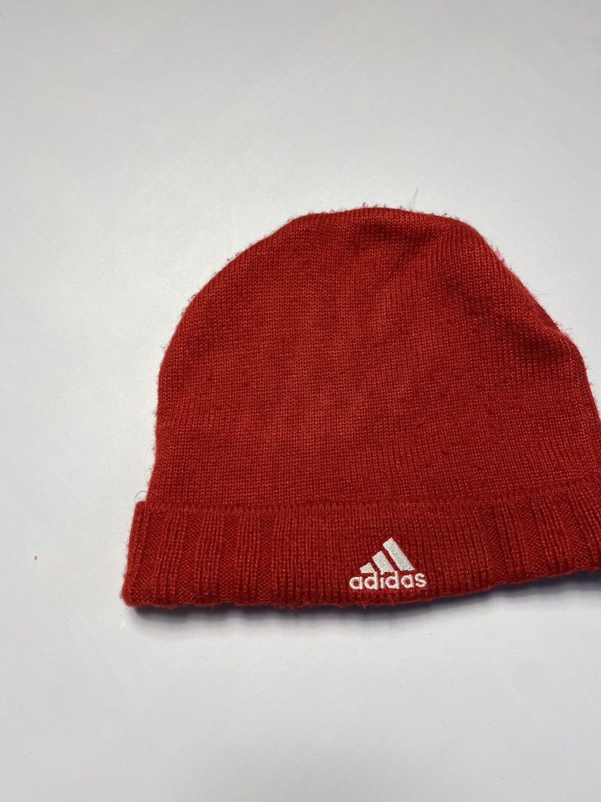 Adidas Adidas Vintage FC Bayern Munchen 3 Stripes Red Beanie Hat Size ONE SIZE - 12 Thumbnail