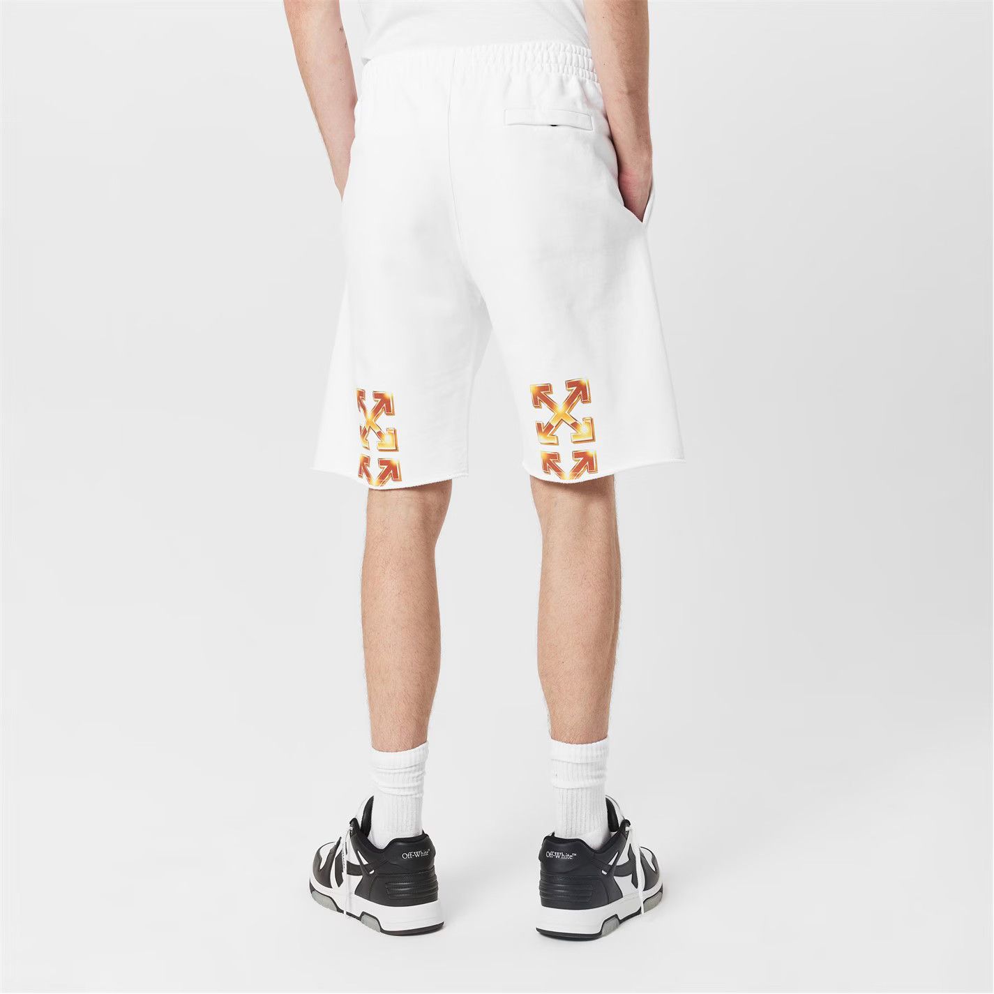 Off-White o1g2r1mq0326 Arow Sweatshorts in White Size US 38 / EU 54 - 3 Thumbnail