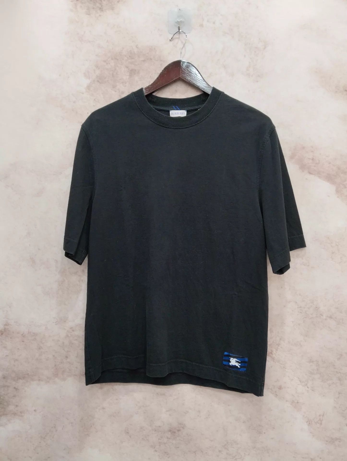 Burberry Burberry solid crewneck relaxed short sleeve tee S Size US S / EU 44-46 / 1 - 1 Thumbnail