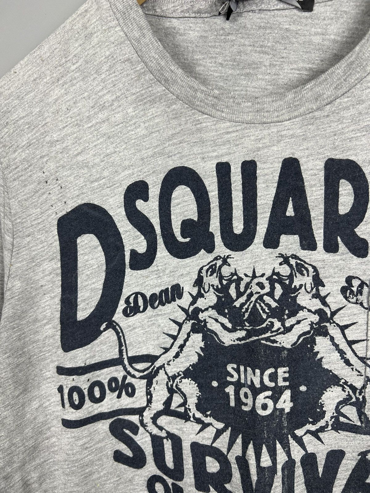Dsquared2 S-M Dsquared2 DeanDan Survival Of The Tuffest Distressed Tee Size US S / EU 44-46 / 1 - 11 Thumbnail