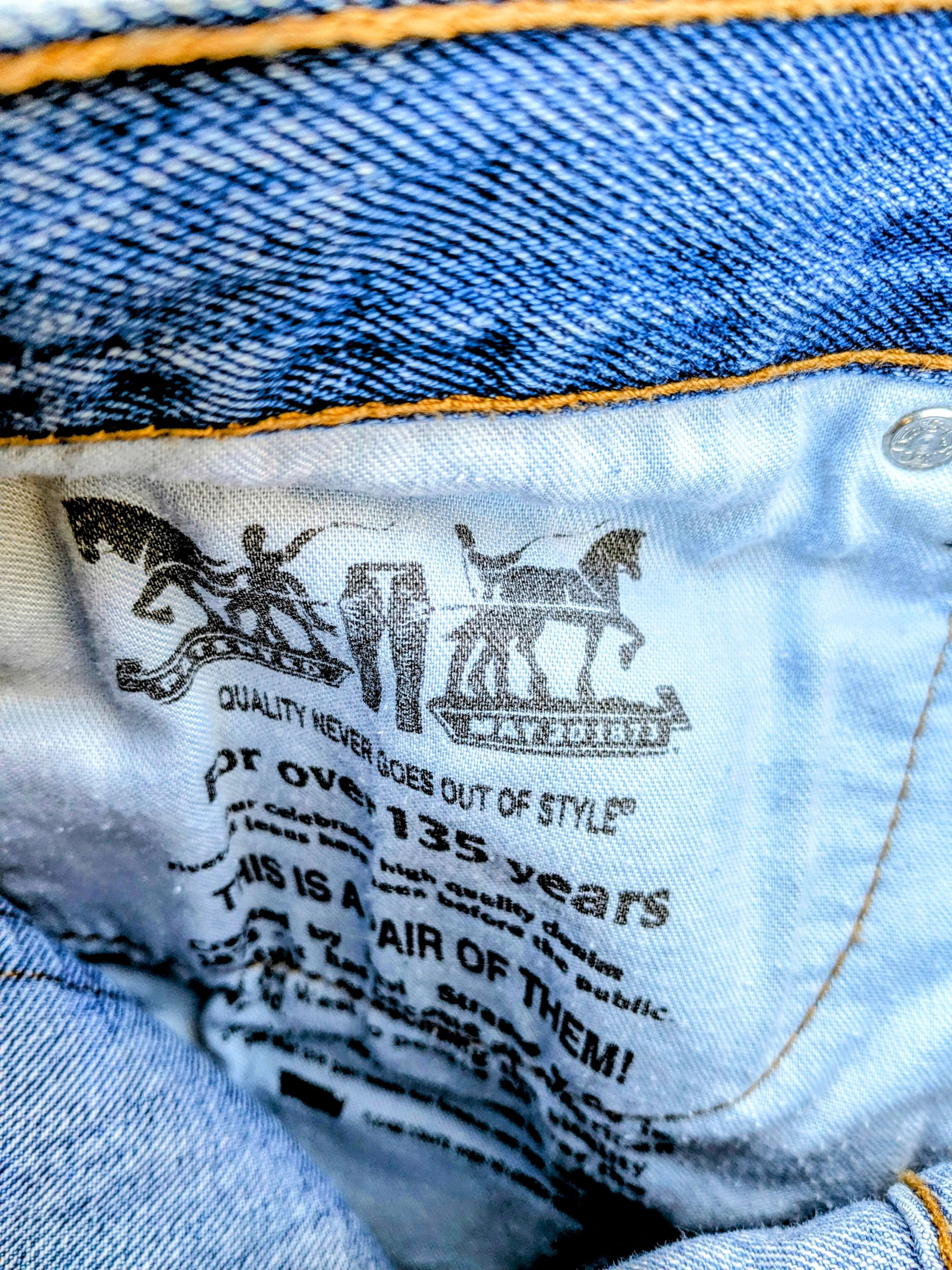 Levi's Levi Strauss 505 Regular-Fit Straight Leg Jeans Sz 34x32 EUC Size US 34 / EU 50 - 8 Thumbnail
