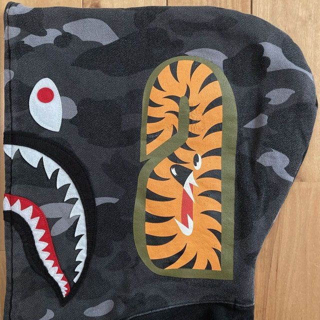 Bape 🔥Aoyama limited🔥 BAPE CAMO Shark Full Zip Hoodie APE NIGO Size US M / EU 48-50 / 2 - 6 Thumbnail