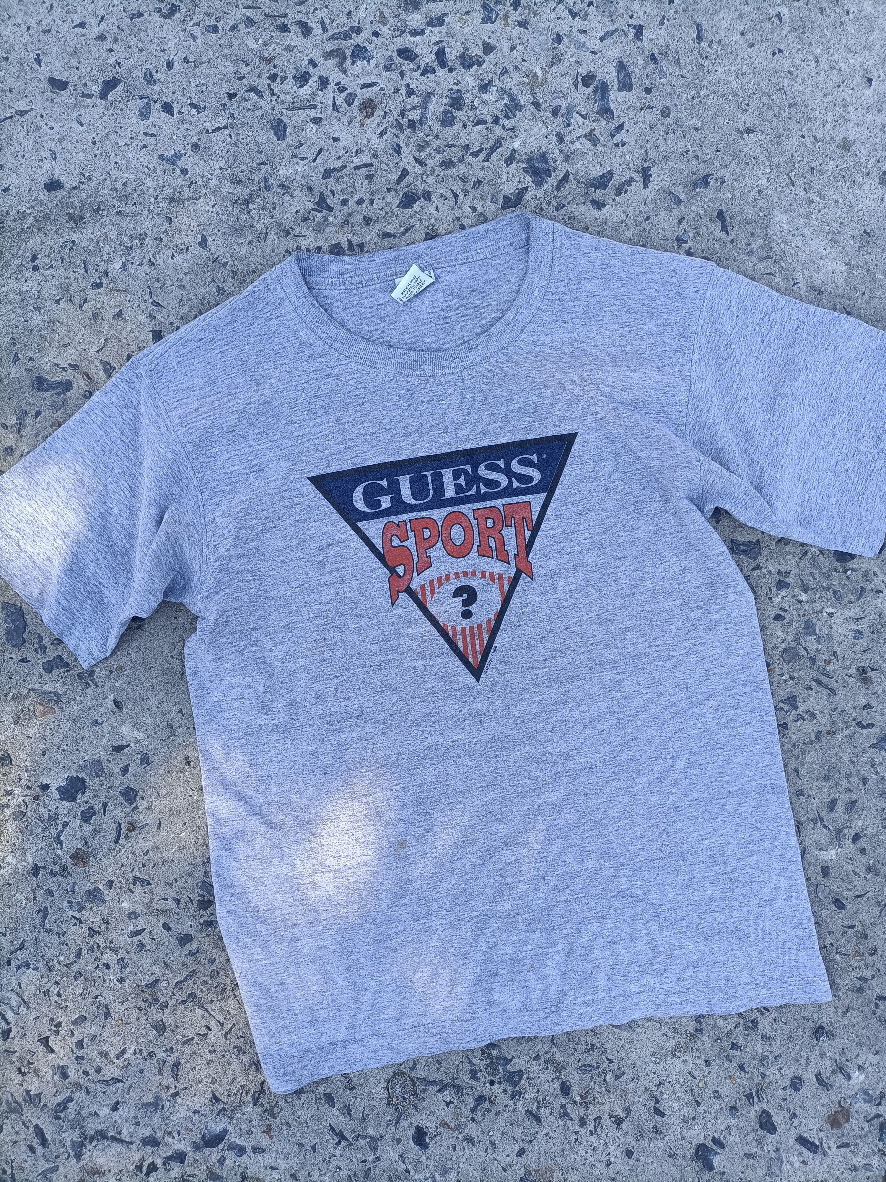 Guess Vintage1996s desige by GUESS❓t-shirts Size US M / EU 48-50 / 2 - 4 Thumbnail