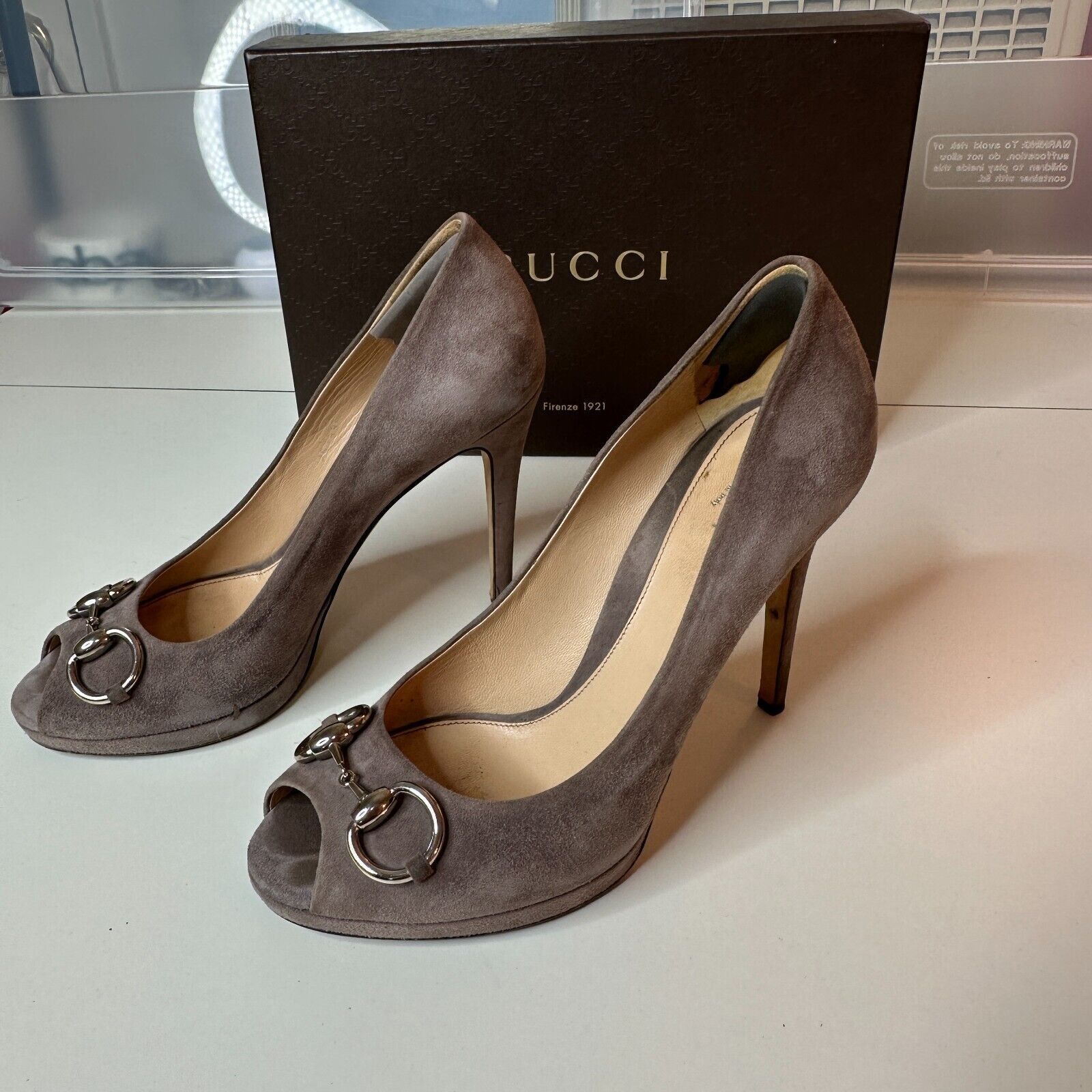 Gucci Gucci Kid Scamosciato Gray Suede Open Toe Stiletto 38 Size US 7.5 / IT 37.5 - 13 Thumbnail