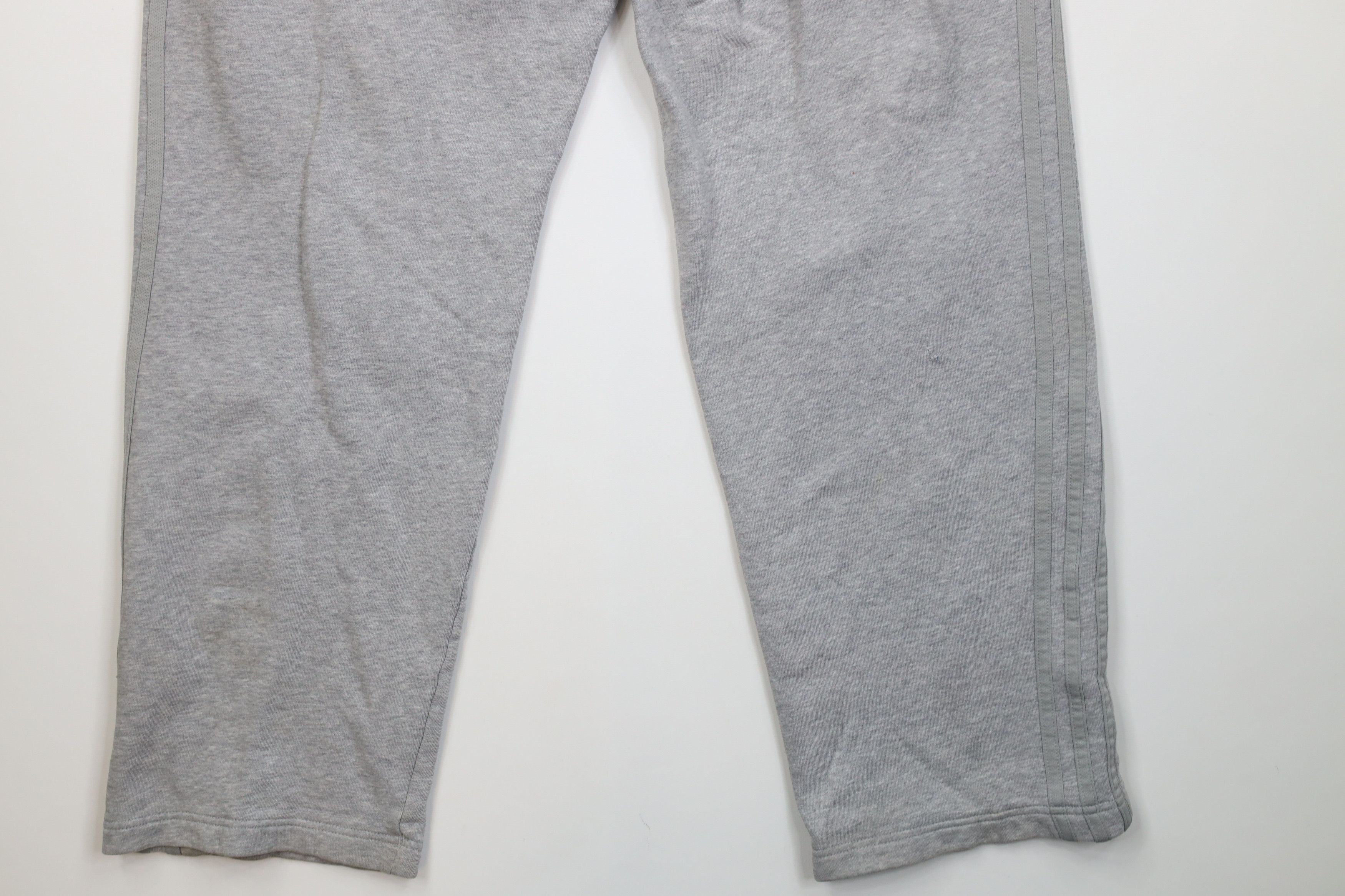 Adidas Vintage Y2K Adidas Spell Out Striped Wide Leg Sweatpants Size US 32 / EU 48 - 16 Thumbnail