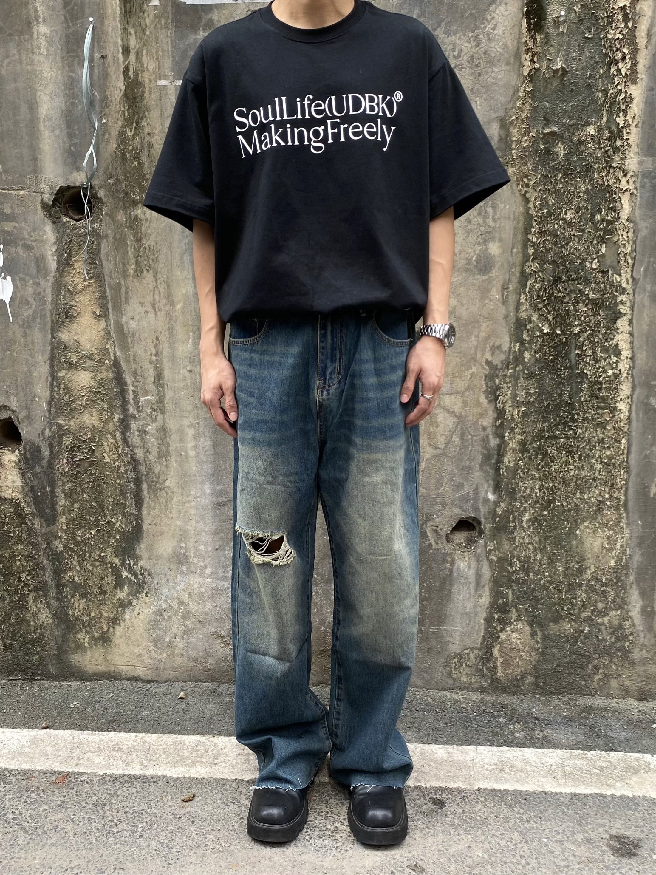 faded yuppie damaged baggy jeans