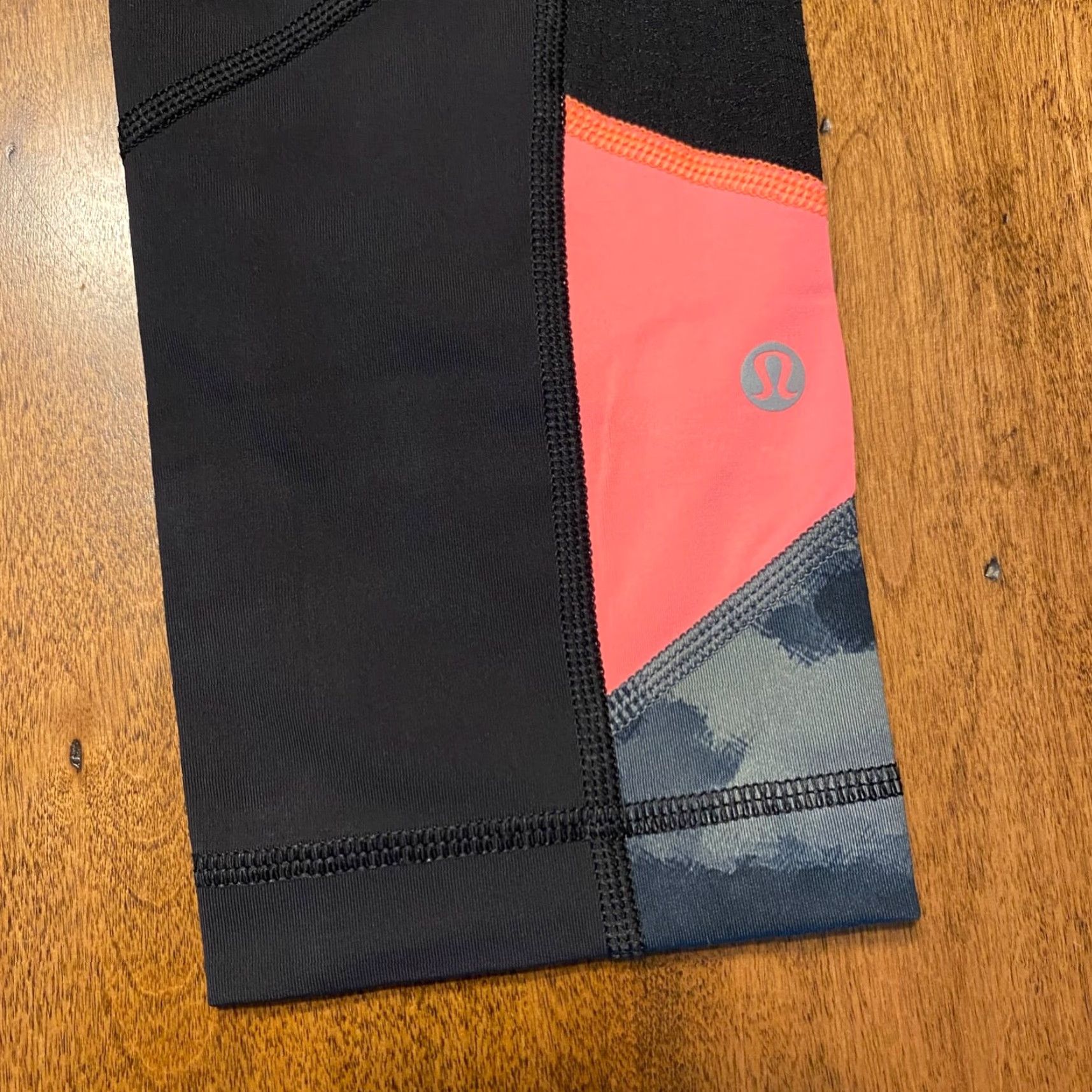 Lululemon Lululemon Leggings Womens 4 Black Capris Workout Pants Lightweight Ladies Size 27" / US 4 / IT 40 - 2 Thumbnail