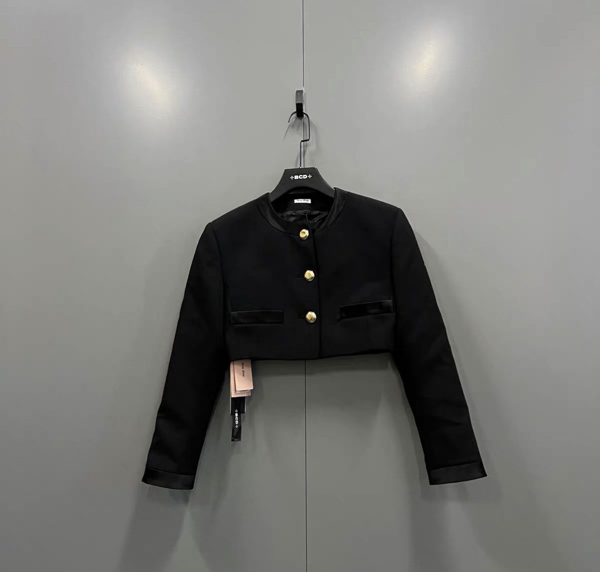 Miu Miu Miu Miu 22 Collection Black Textured Cropped Jacket J41 Size XS / US 0-2 / IT 36-38 - 1 Thumbnail