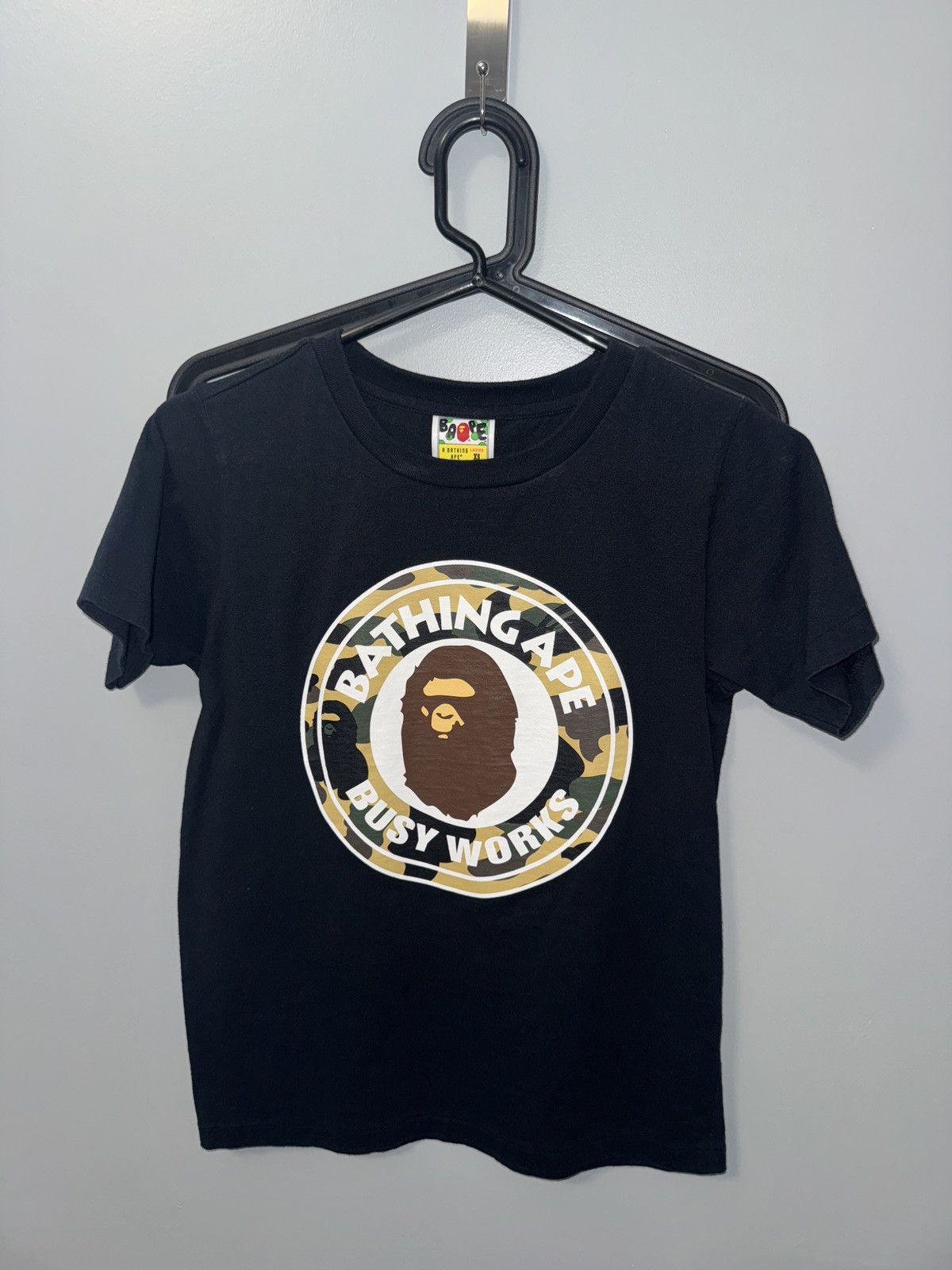 Bape Bape round logo black tee green camo. Size XS / US 0-2 / IT 36-38 - 1 Thumbnail