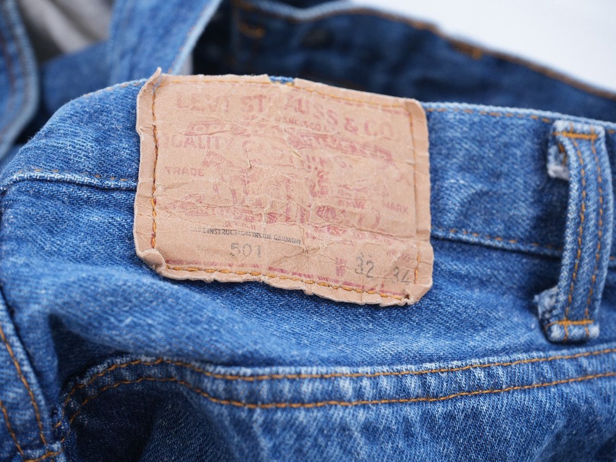 Levi's × Vintage Levi’s 501 1983 Distressed Stone Wash Denim fits w30 Size US 32 / EU 48 - 9 Thumbnail
