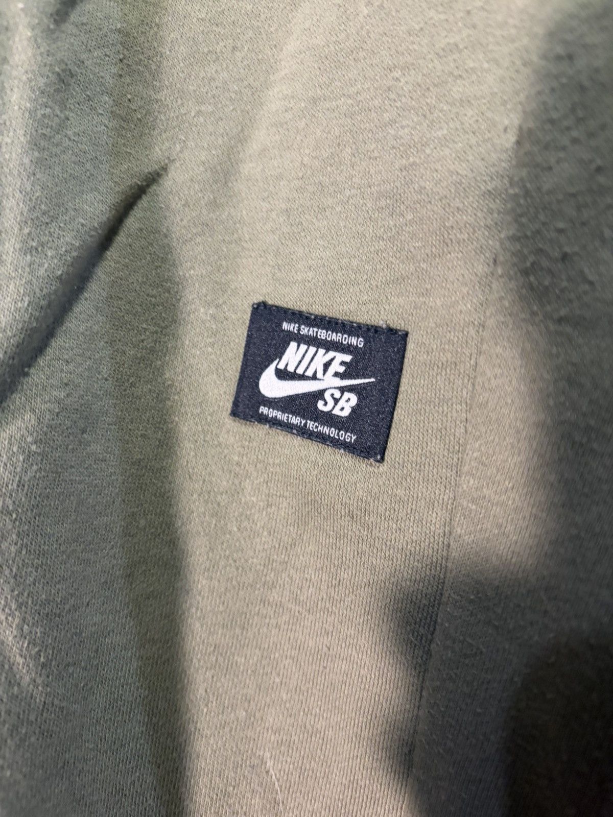 Nike SB Olive and pink nike SB hoodie Size XL / US 12-14 / IT 48-50 - 6 Thumbnail