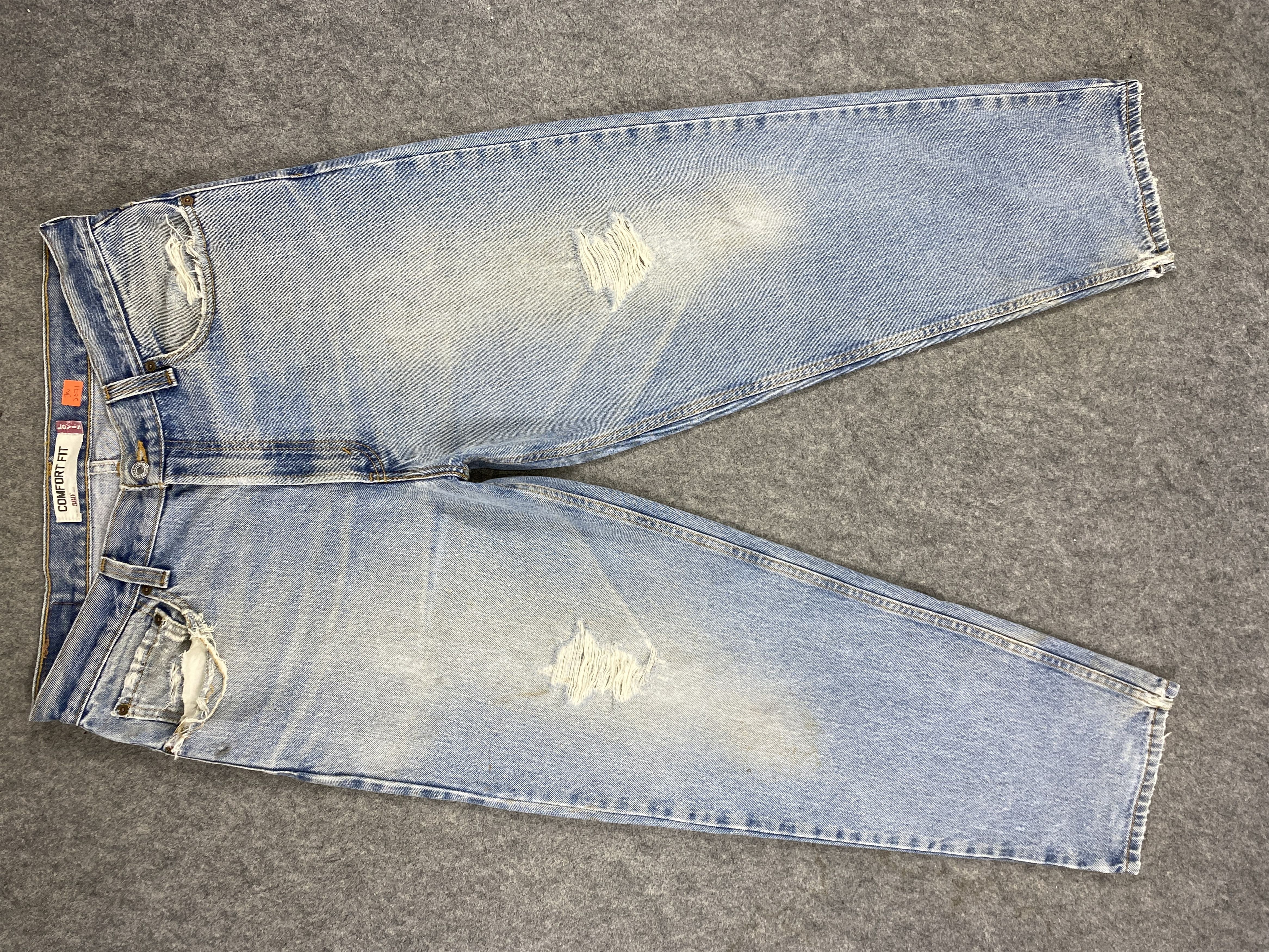 image of Distressed Denim x Levis Distressed Blue Vintage Levi's 560 36X31 Denim -Jn2071 in Blue Distressed