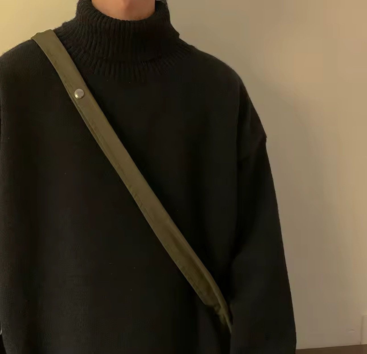 Other Casual Basic Turtleneck Black Knitted Sweater Size US L / EU 52-54 / 3 - 2 Thumbnail