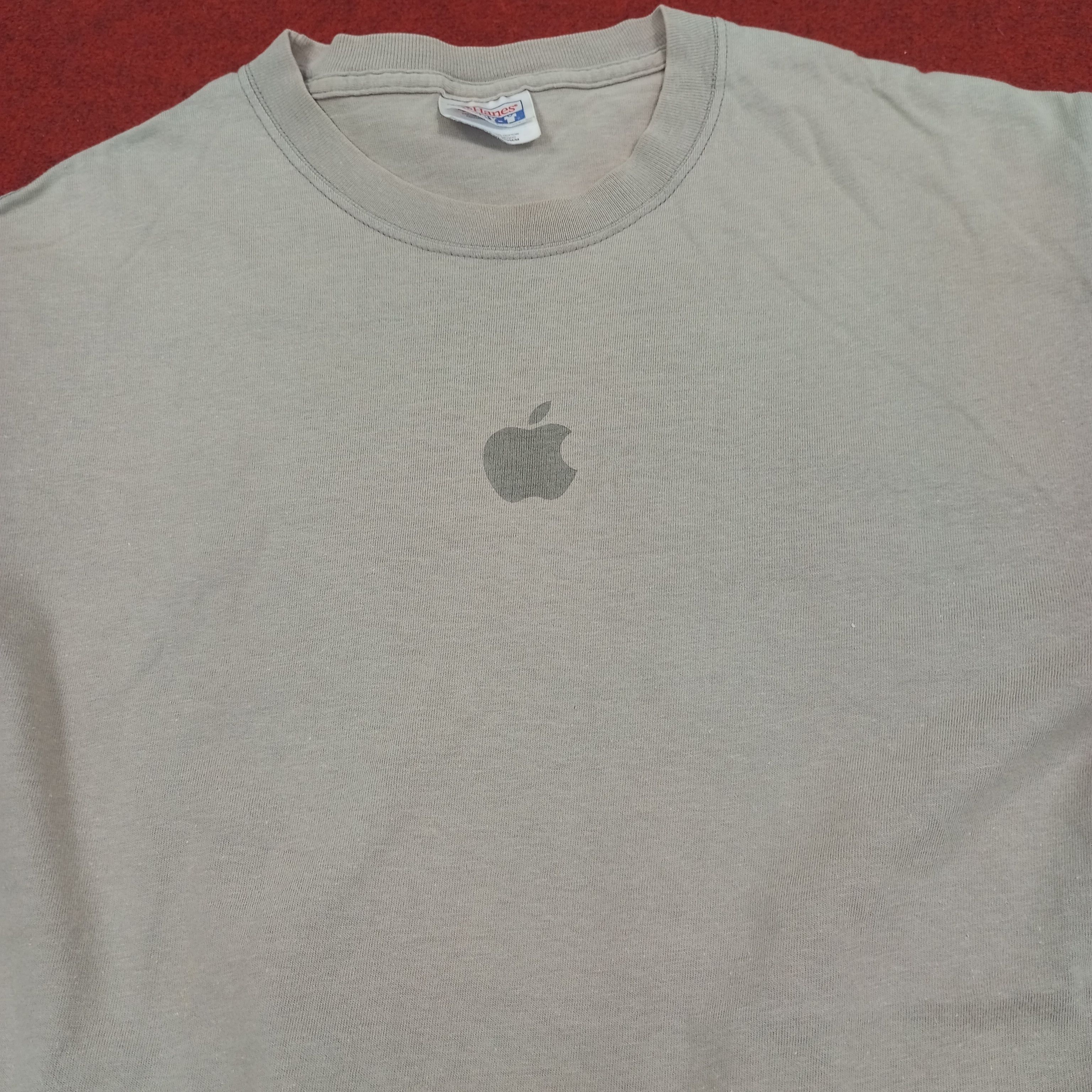 Apple × Vintage Apple Logo Center Design Promo Style Tshirt Size US M / EU 48-50 / 2 - 8 Thumbnail