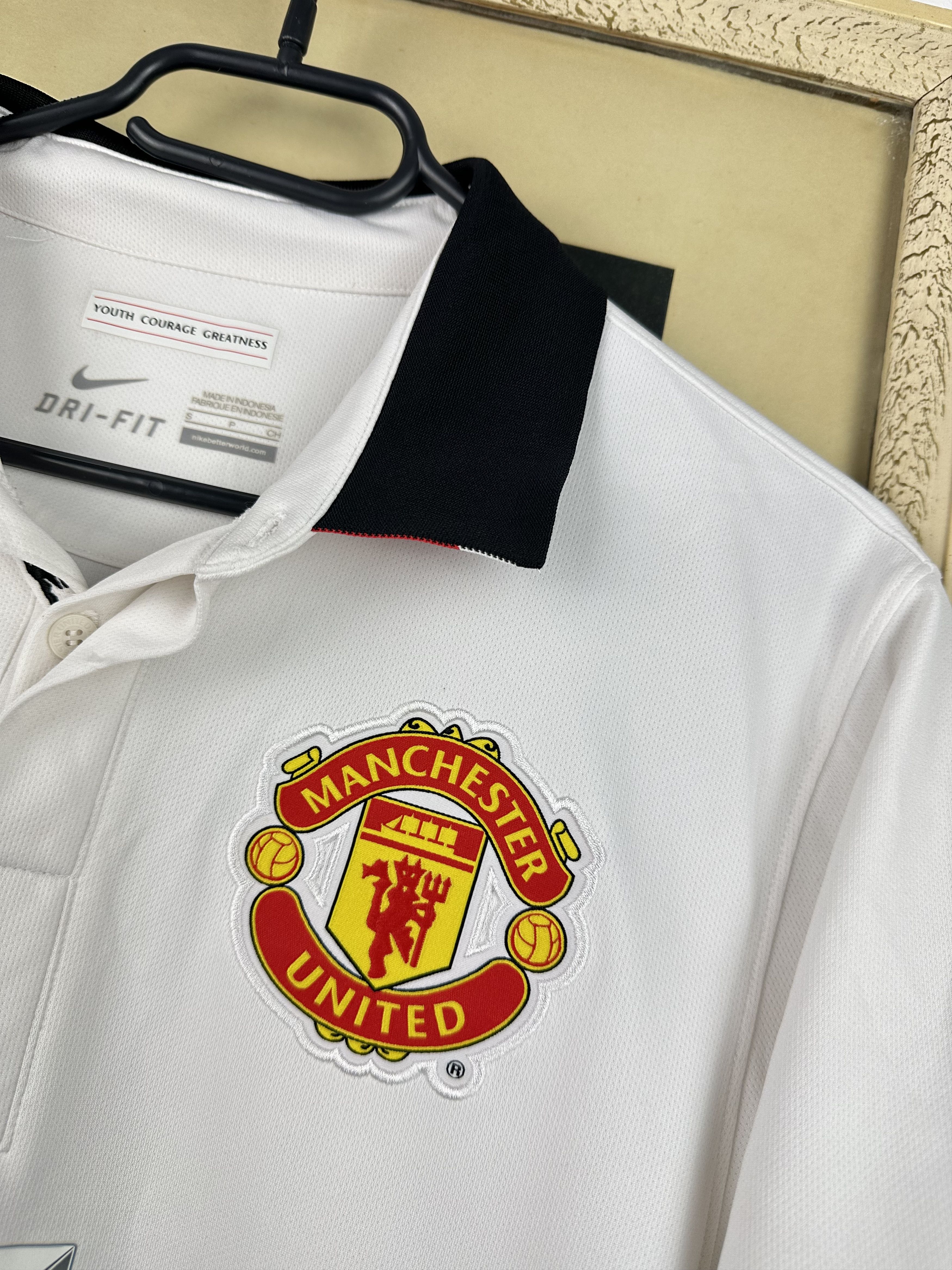 Nike Manchester United football shirt 2014 Soccer Nike Jersey Size US S / EU 44-46 / 1 - 3 Thumbnail