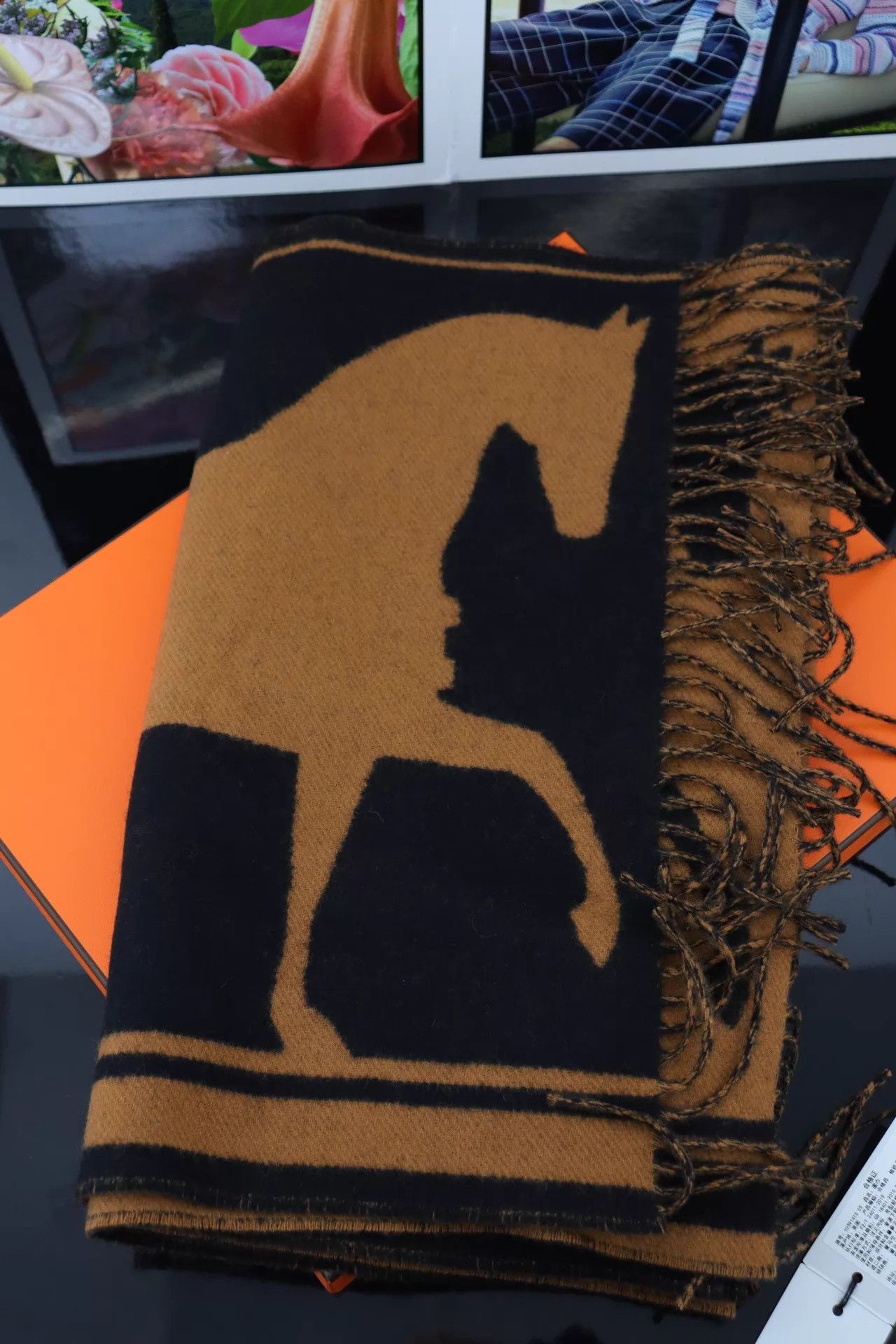 Hermes Hermès Galloping Horse Cashmere Scarf 195x40 Size ONE SIZE - 1 Thumbnail