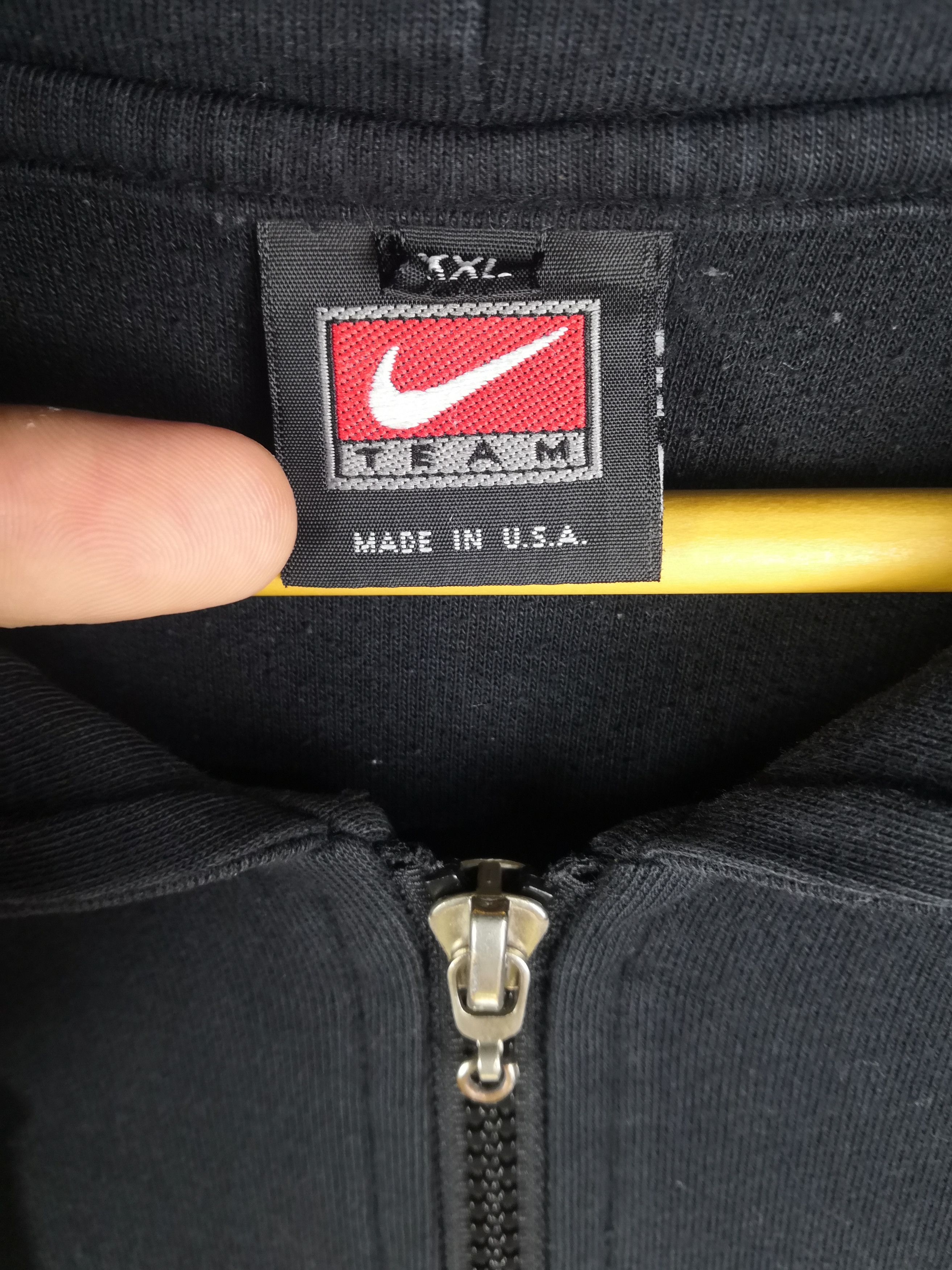 Nike Vintage Nike Hoodie Sweatshirt Embroidery Logo Nike Zipper Size US L / EU 52-54 / 3 - 6 Thumbnail