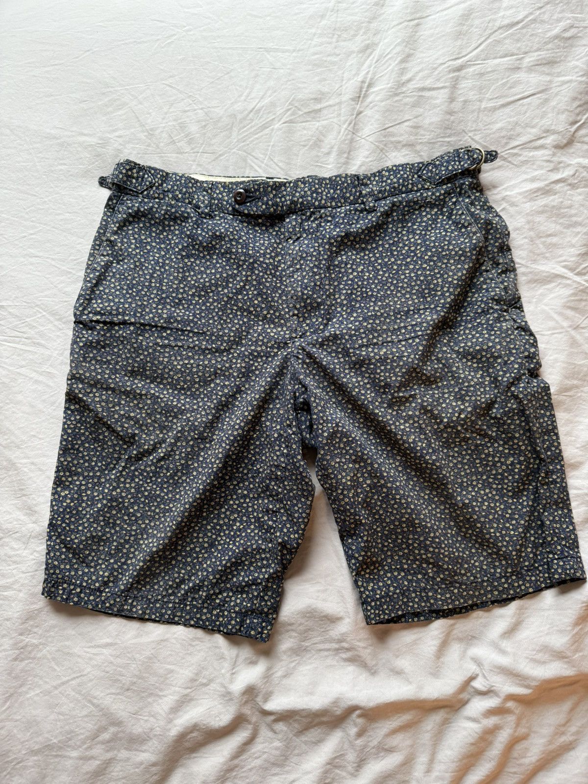 Club Monaco Floral micro-print navy cotton shorts Size US 31 - 1 Thumbnail