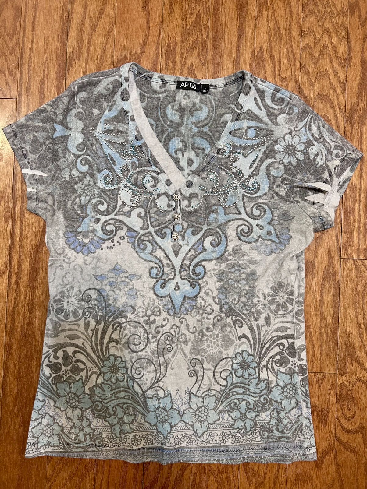 Other Apt. 9 Graphic V-Neck Tee Size L / US 10 / IT 46 - 1 Thumbnail