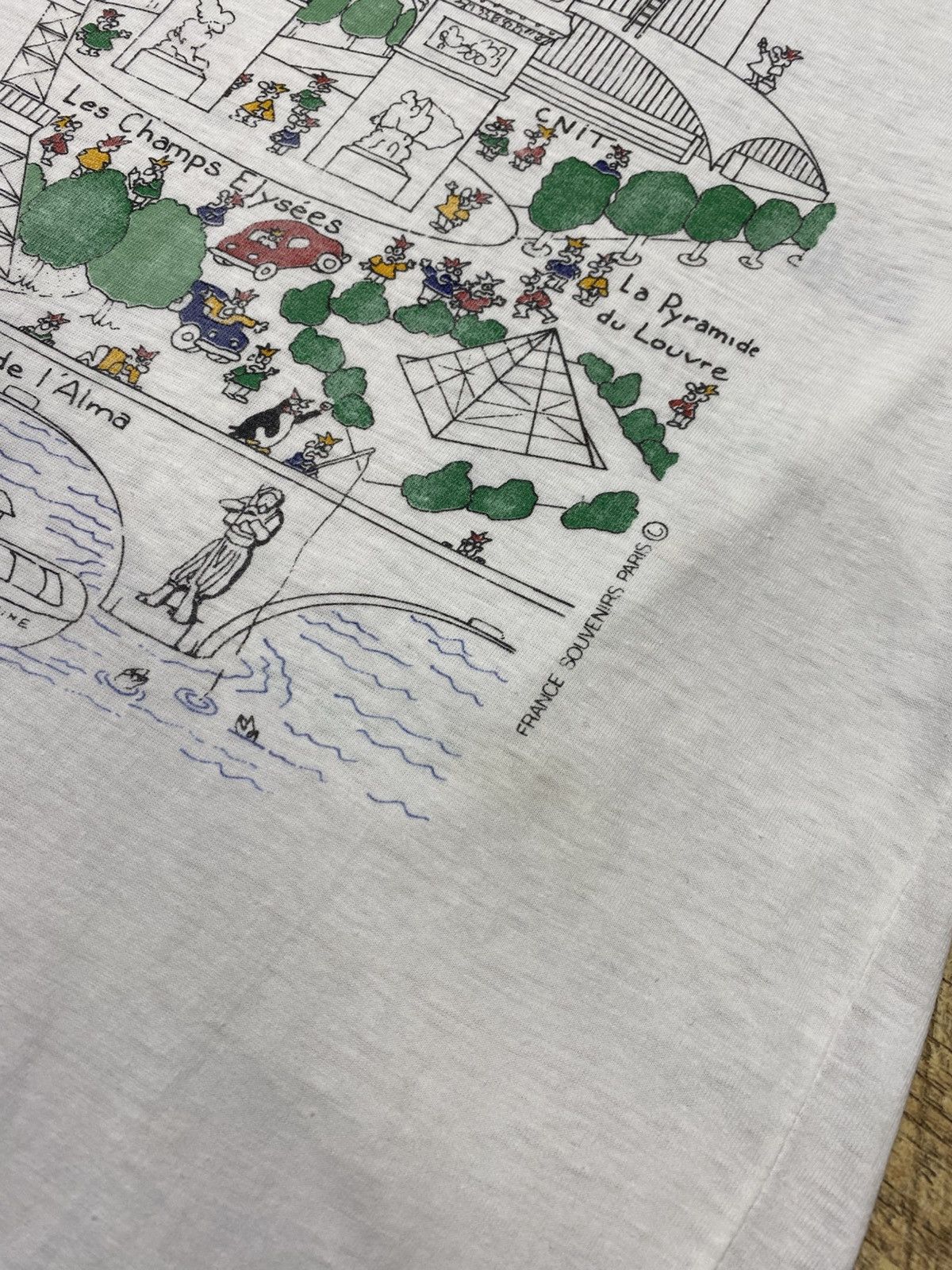 Vintage RARE Vintage 90s Paris City T-Shirt | Cartoon Map Graphic Size US L / EU 52-54 / 3 - 2 Thumbnail