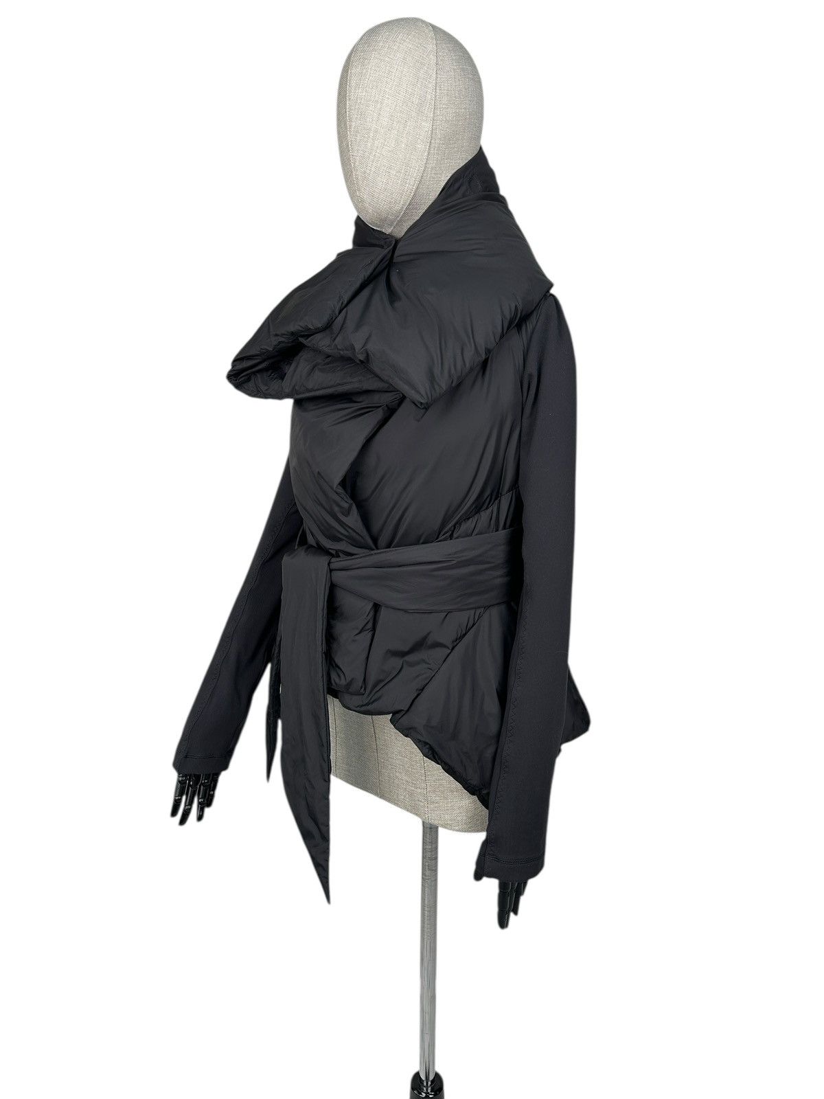 Lululemon LULULEMON Avant Garde Belted Wrap Down Jacket Women’s Black Size XS / US 0-2 / IT 36-38 - 3 Thumbnail